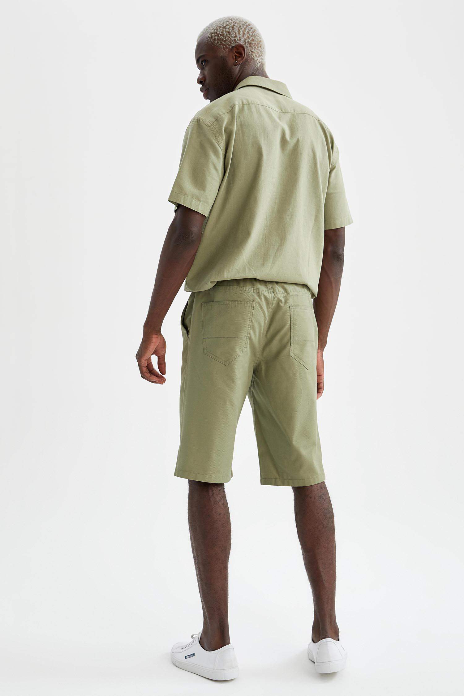Regular Fit Basic Bermuda Şort