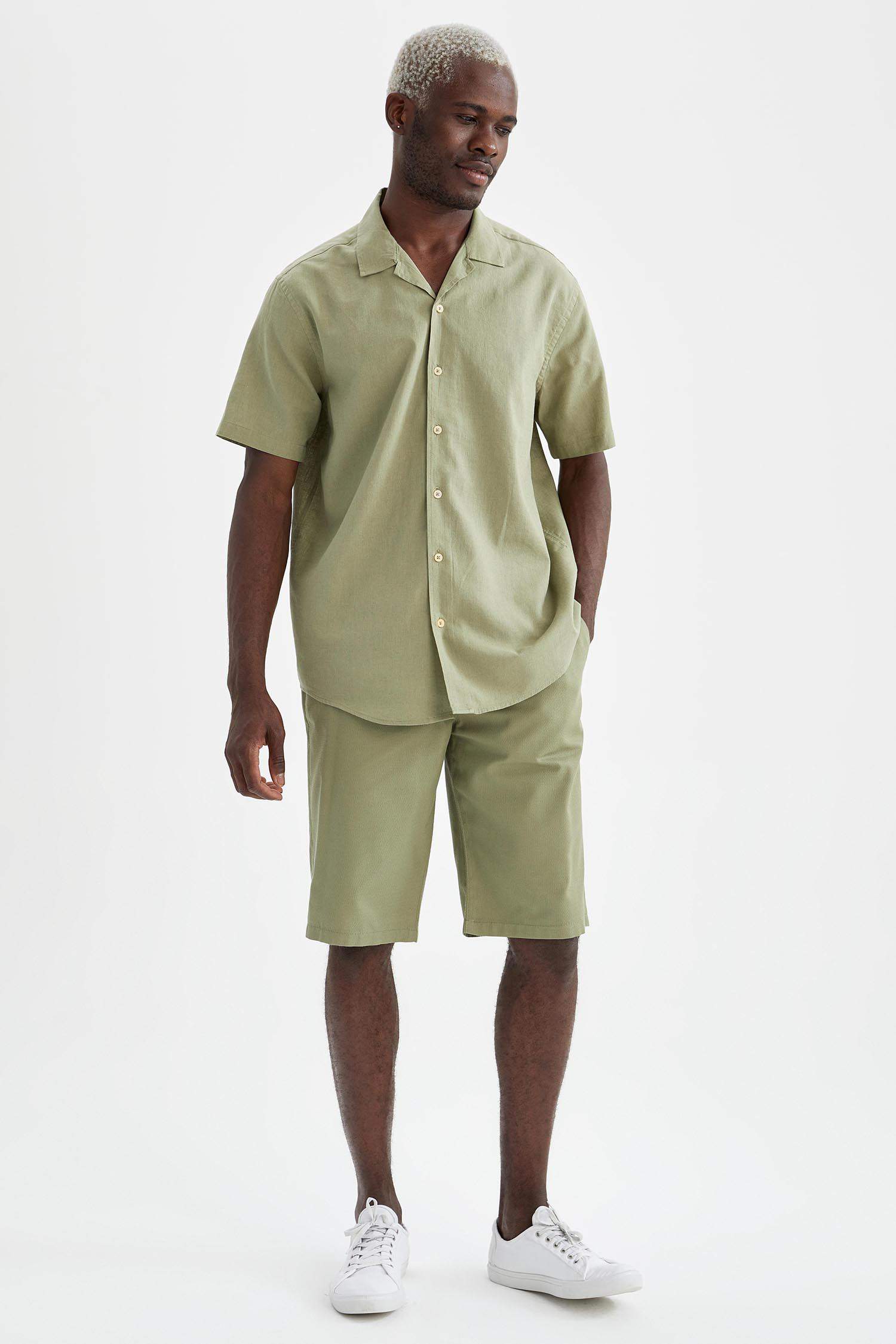 Regular Fit Basic Bermuda Şort