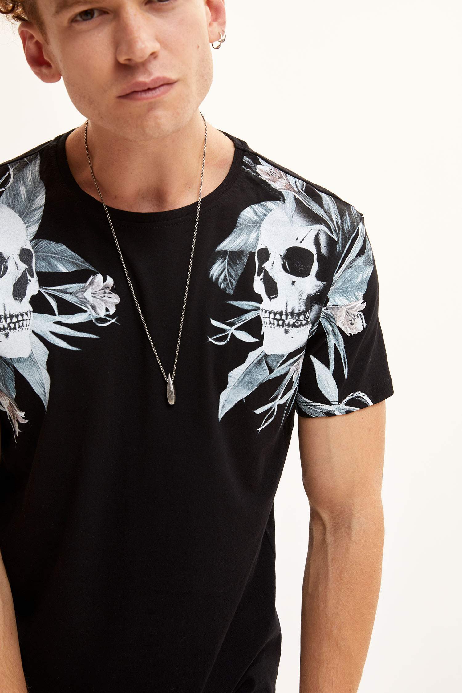 Defacto Baskılı Kısa Kollu T-Shirt. 3 Defacto Baskılı Kısa Kollu T-Shirt. 3