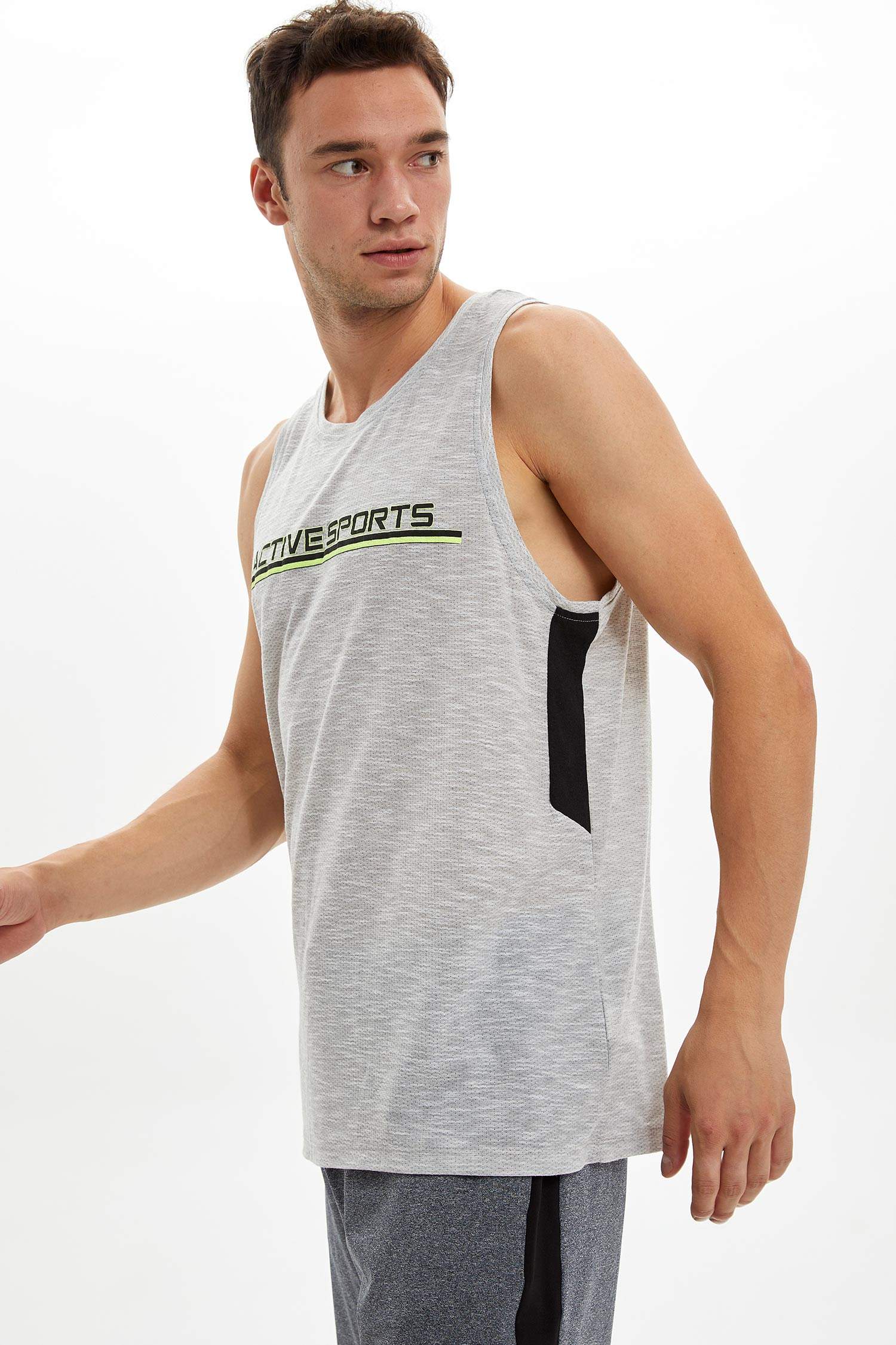 Defacto Baskılı Sporcu T-shirt. 1 Defacto Baskılı Sporcu T-shirt. 1