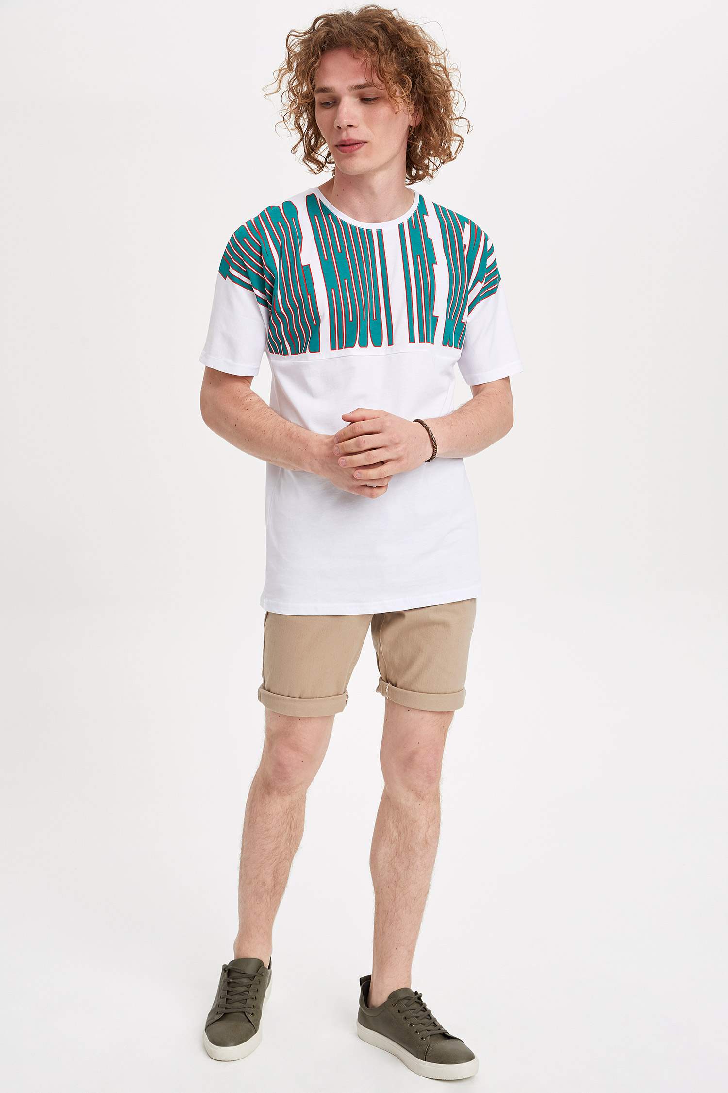 Defacto Renk Bloklu Oversize T-shirt. 2 Defacto Renk Bloklu Oversize T-shirt. 2