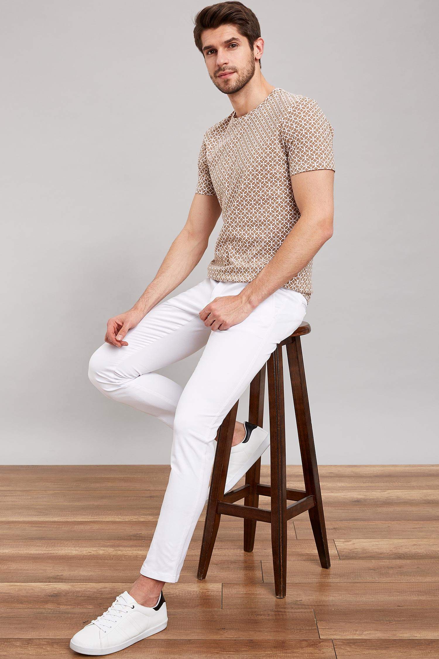 Defacto Desenli Slim Fit T-shirt. 2 Defacto Desenli Slim Fit T-shirt. 2