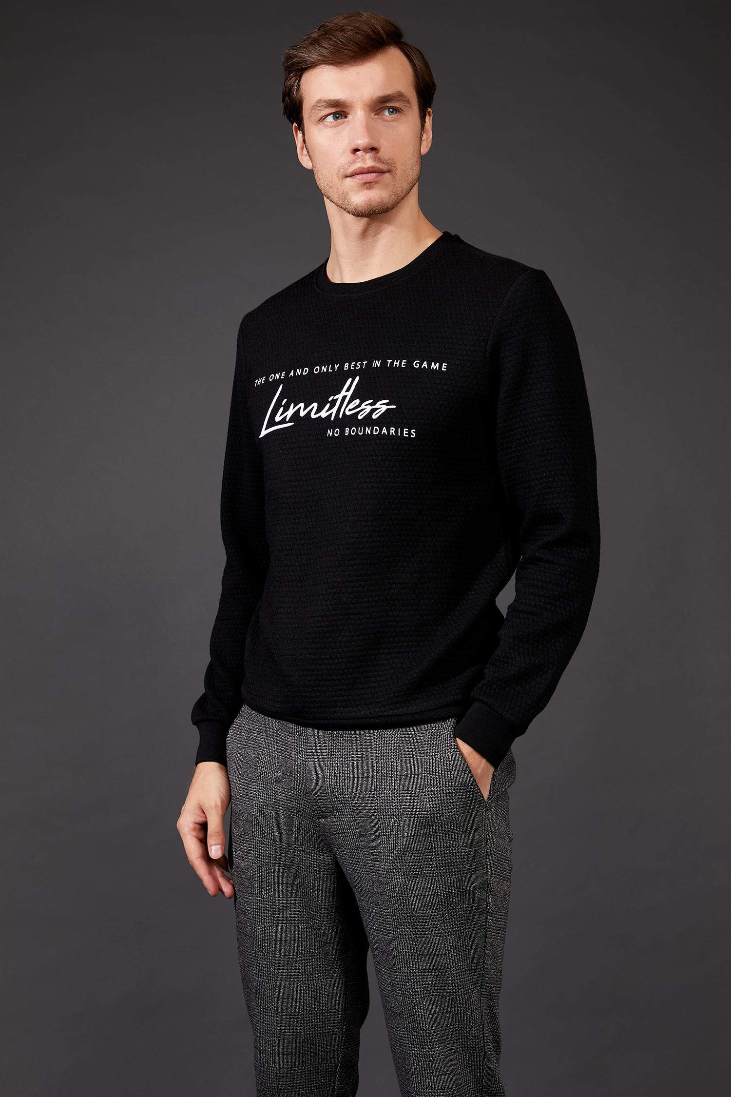 Limitless Baskılı Slim Fit Sweatshirt
