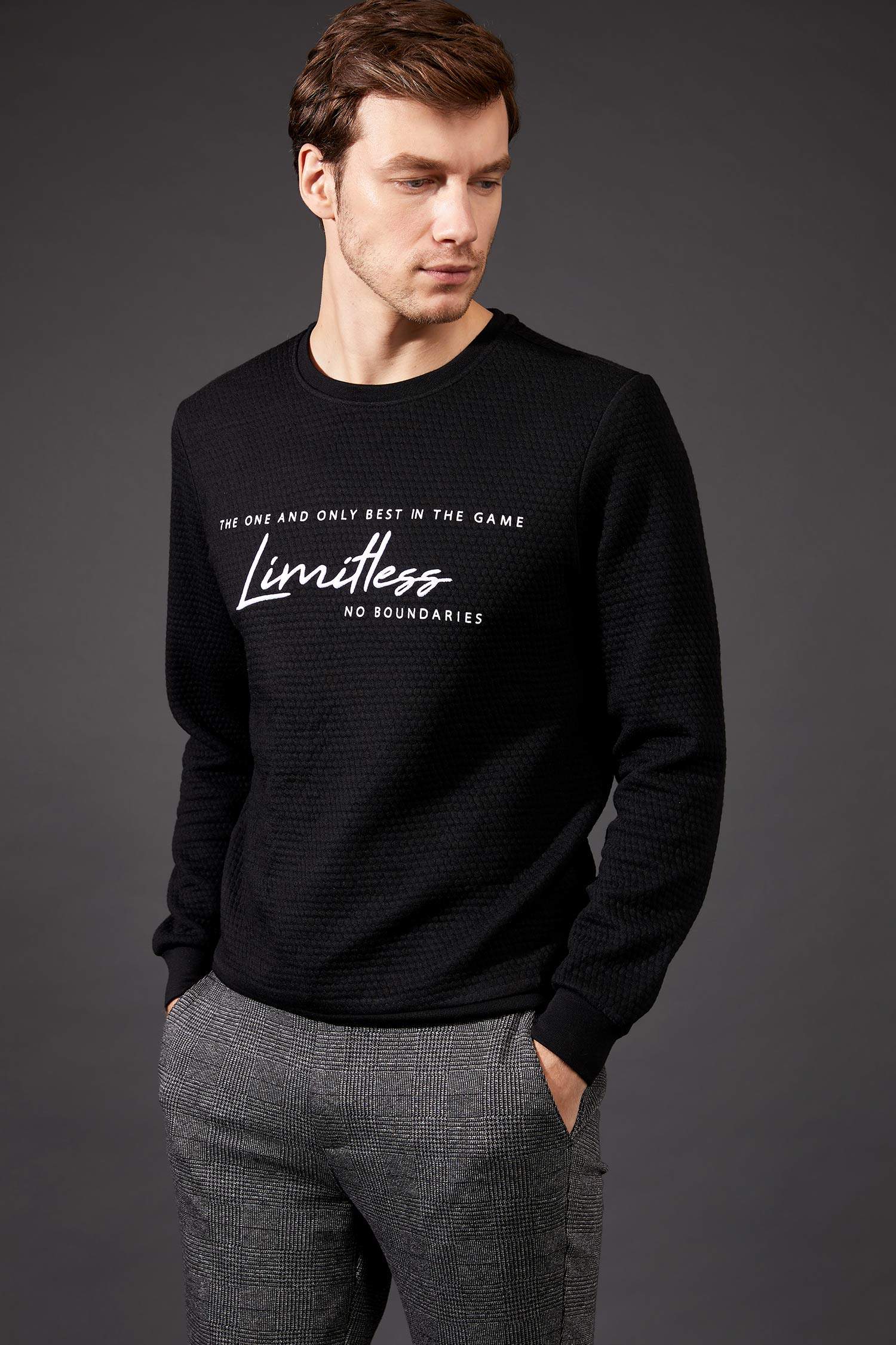Limitless Baskılı Slim Fit Sweatshirt