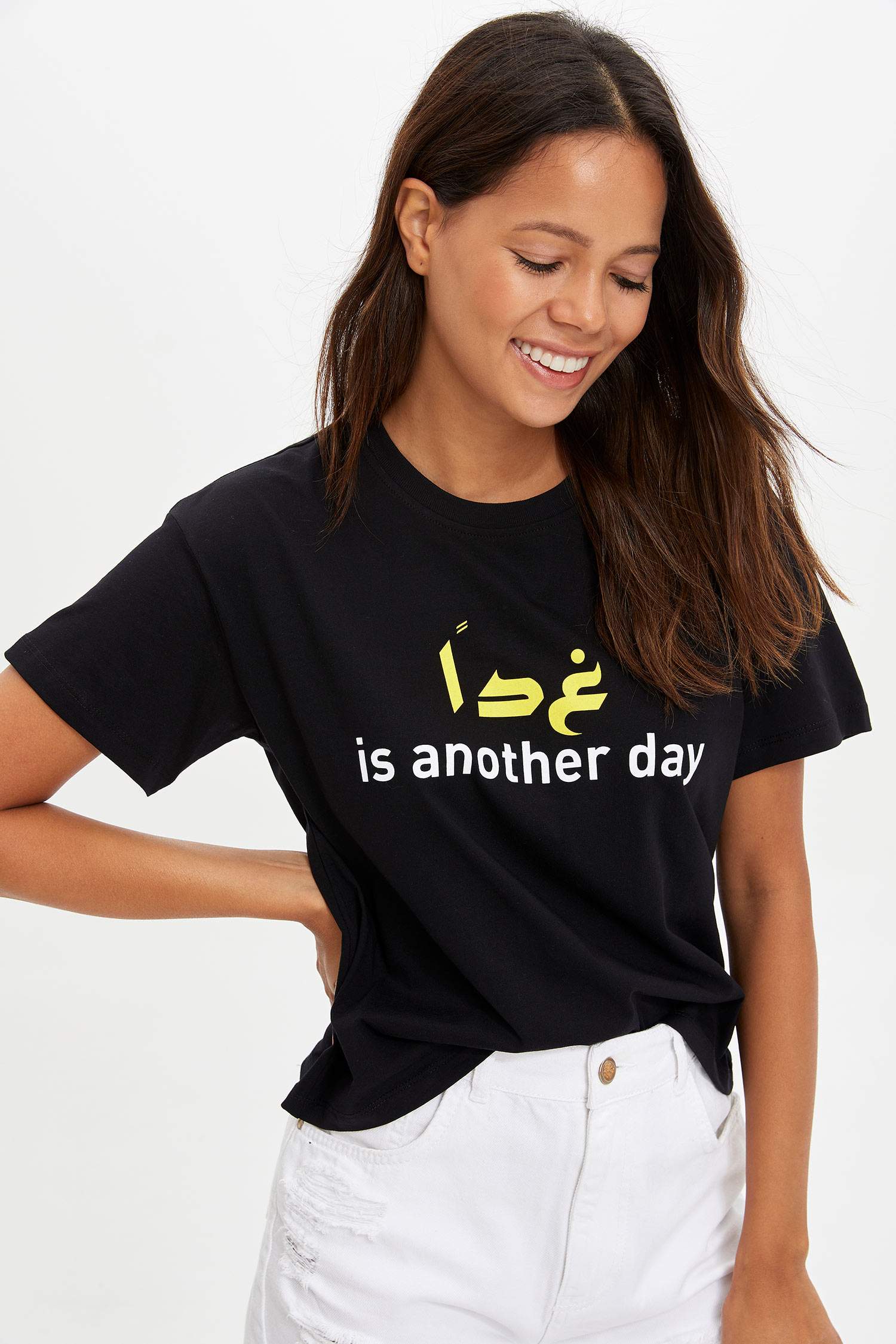 Defacto Baskılı Kısa Kollu T-shirt. 1 Defacto Baskılı Kısa Kollu T-shirt. 1