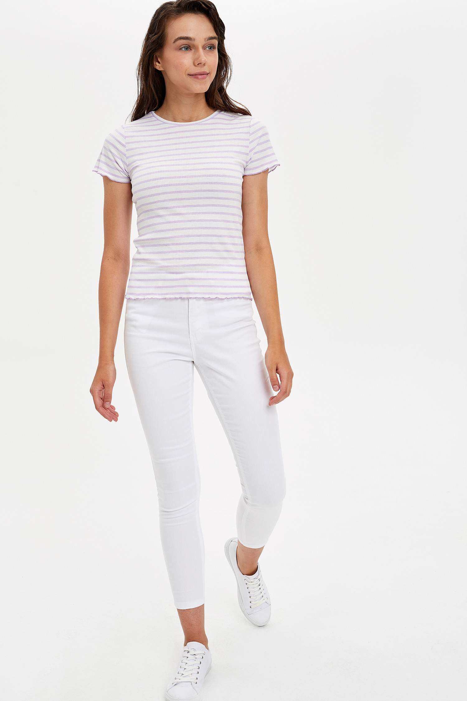 Defacto Slim Fit Çizgili T-shirt. 2 Defacto Slim Fit Çizgili T-shirt. 2
