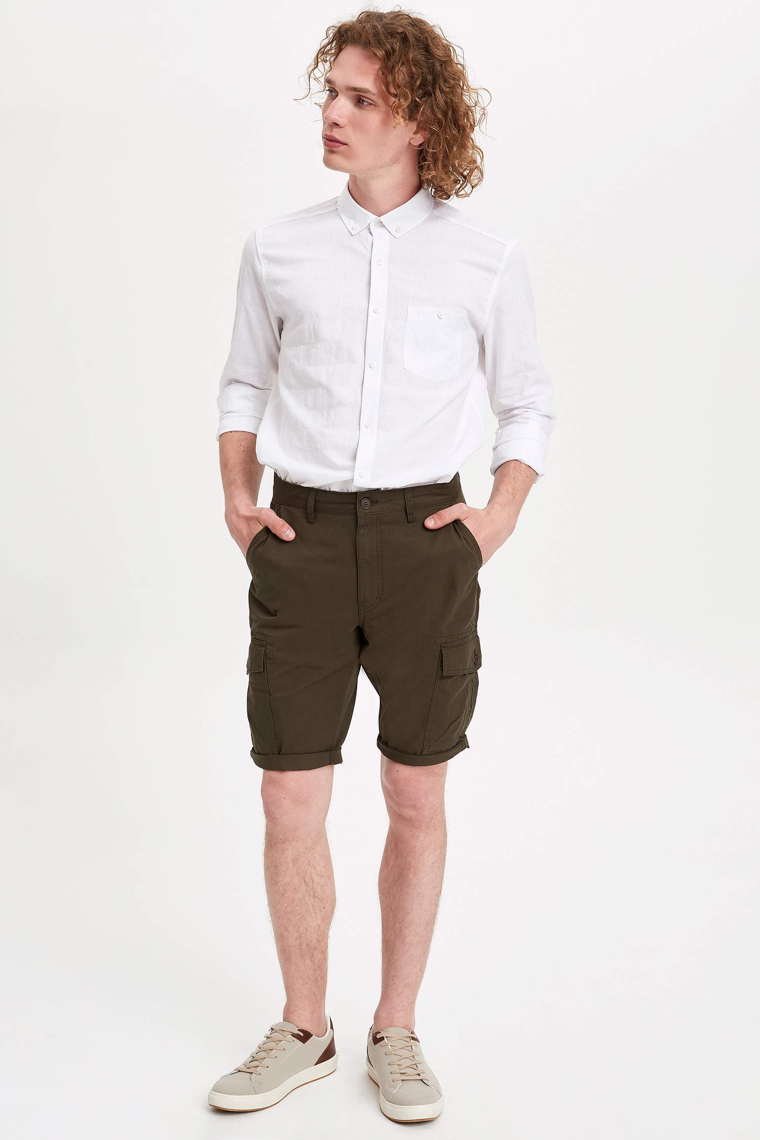 Defacto Çizgili Slim Fit Gömlek. 2 Defacto Çizgili Slim Fit Gömlek. 2