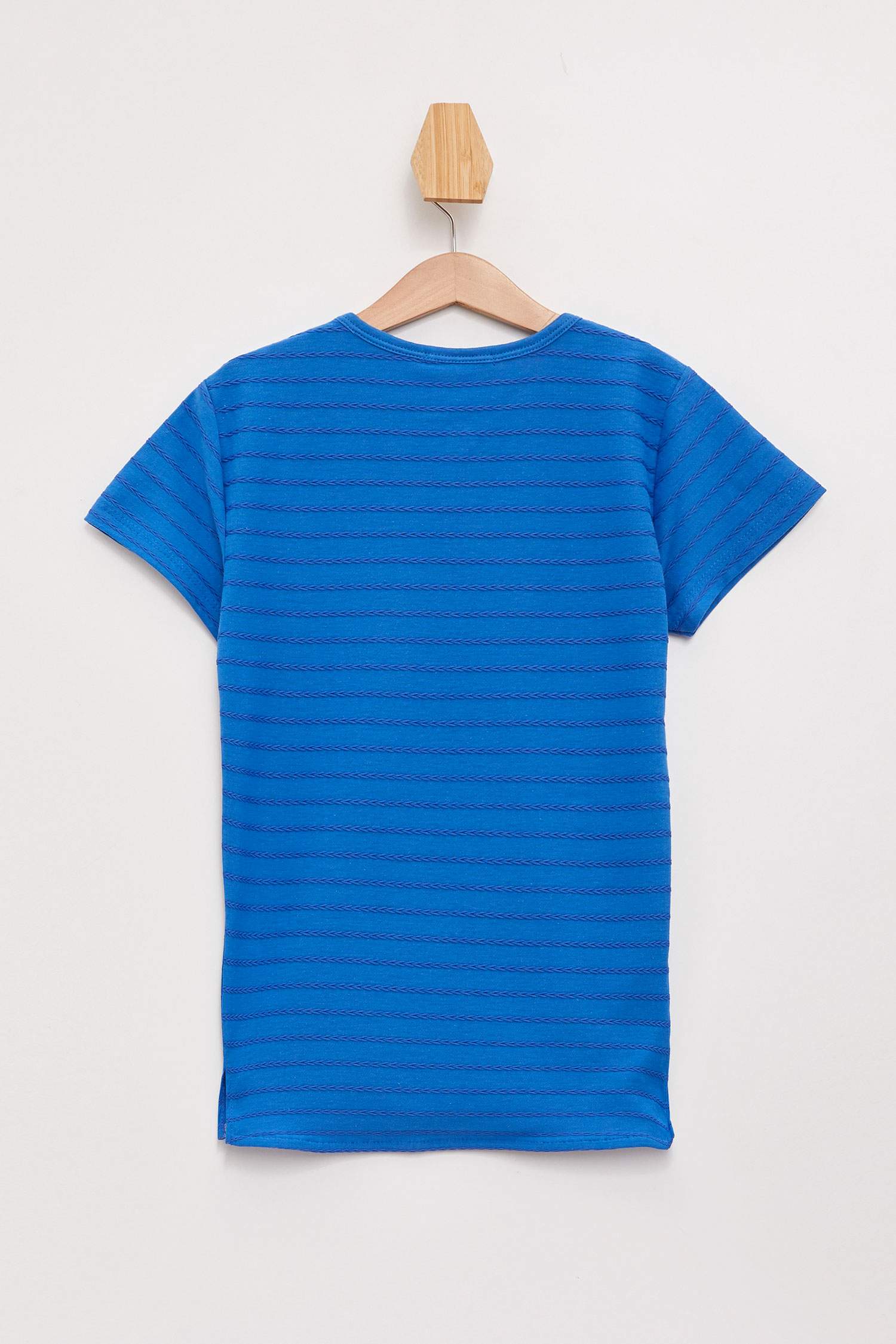 Defacto Yakası Düğmeli Kısa Kollu T-shirt. 2 Defacto Yakası Düğmeli Kısa Kollu T-shirt. 2