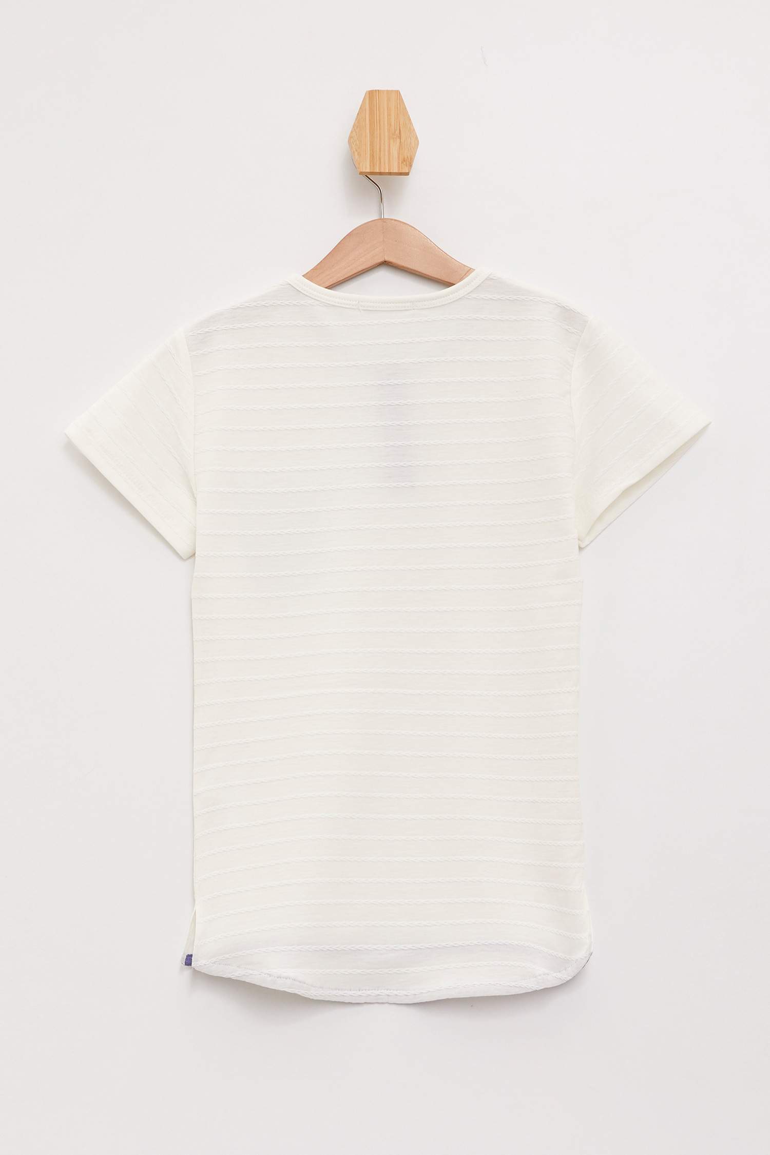Defacto Yakası Düğmeli Kısa Kollu T-shirt. 2 Defacto Yakası Düğmeli Kısa Kollu T-shirt. 2
