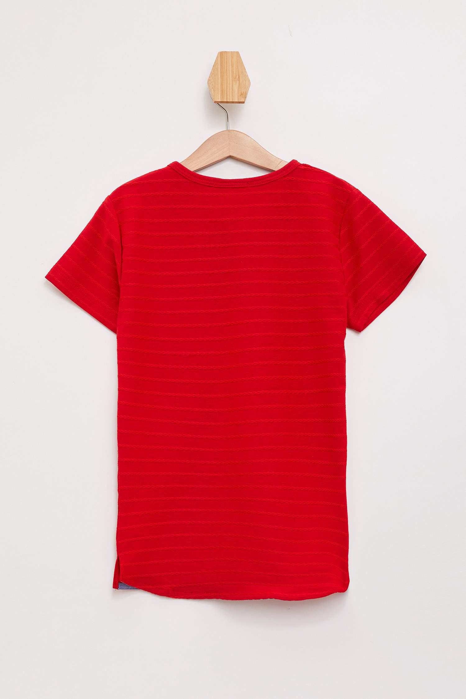 Defacto Yakası Düğmeli Kısa Kollu T-shirt. 2 Defacto Yakası Düğmeli Kısa Kollu T-shirt. 2