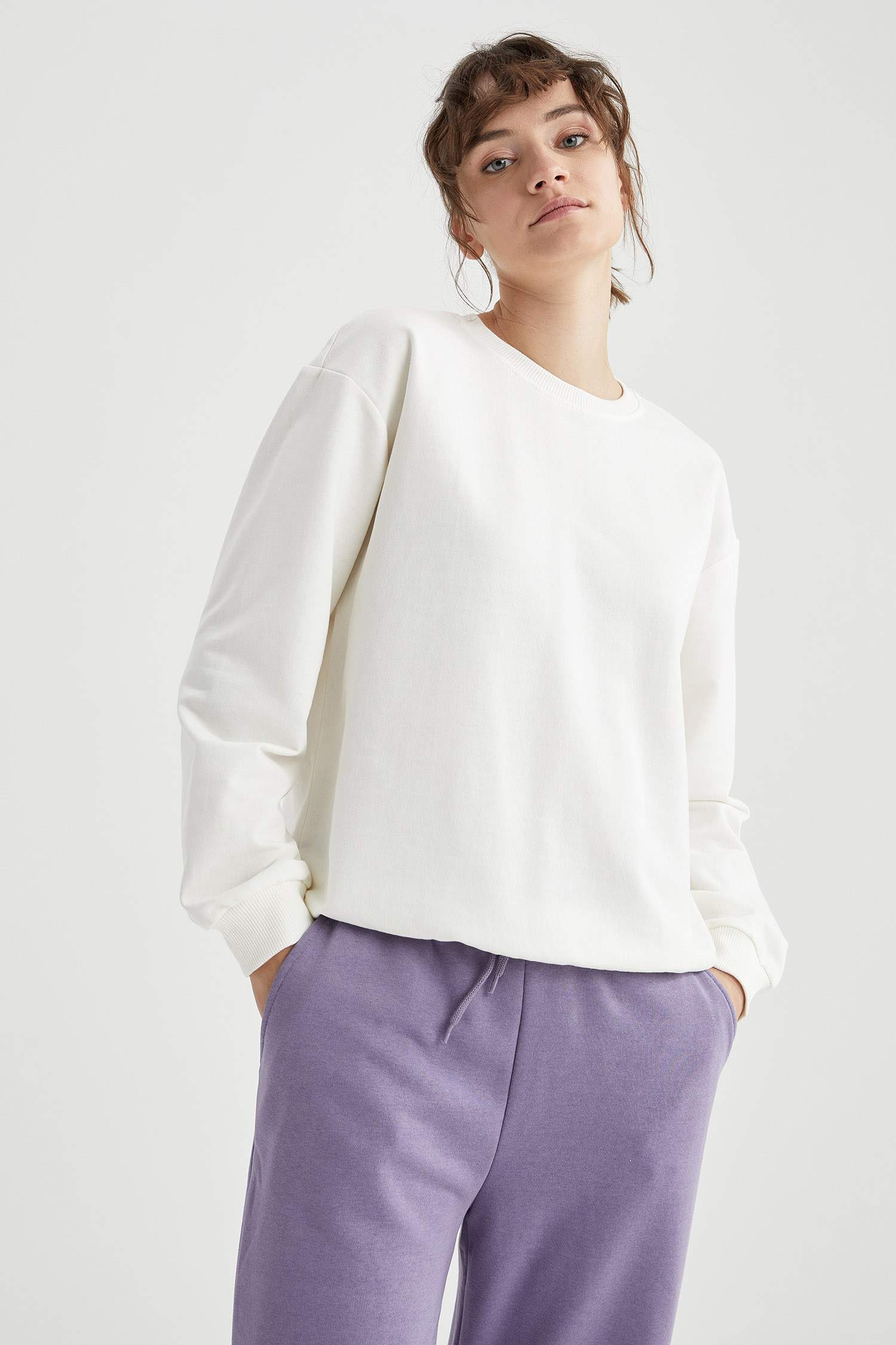 Regular Fit Bisiklet Yaka Basic Sweatshirt