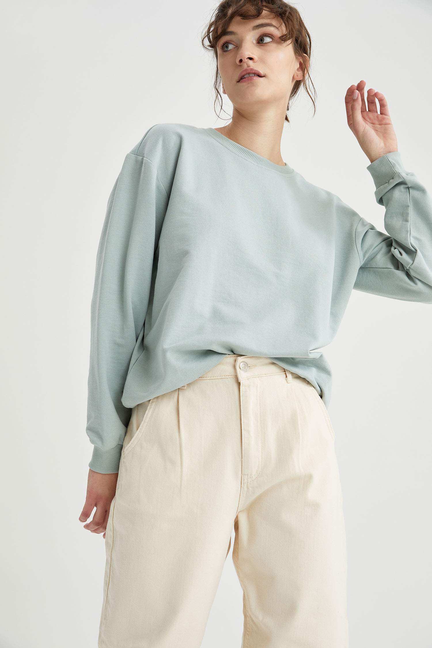 Basic Düşük Omuzlu Sweatshirt