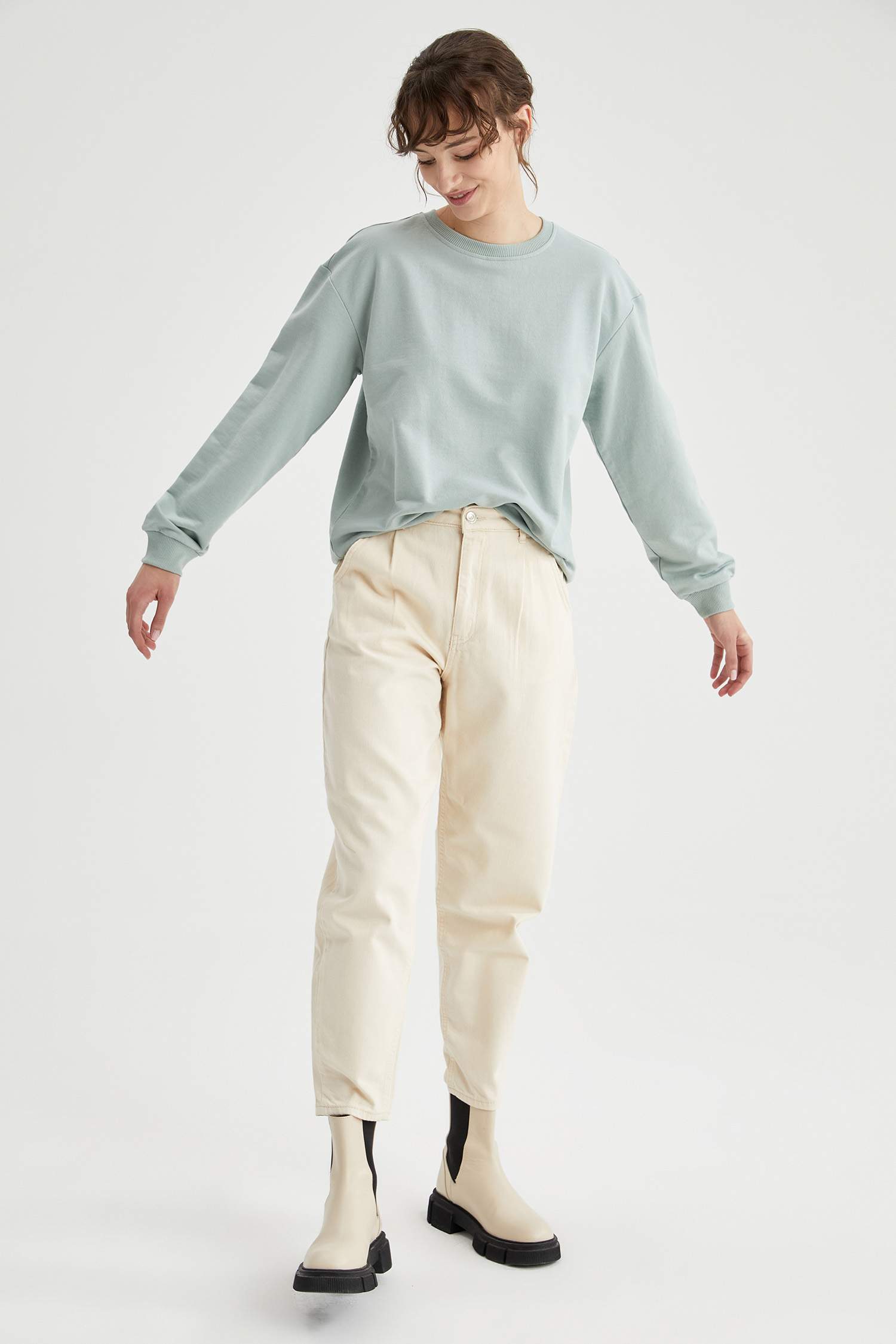 Basic Düşük Omuzlu Sweatshirt