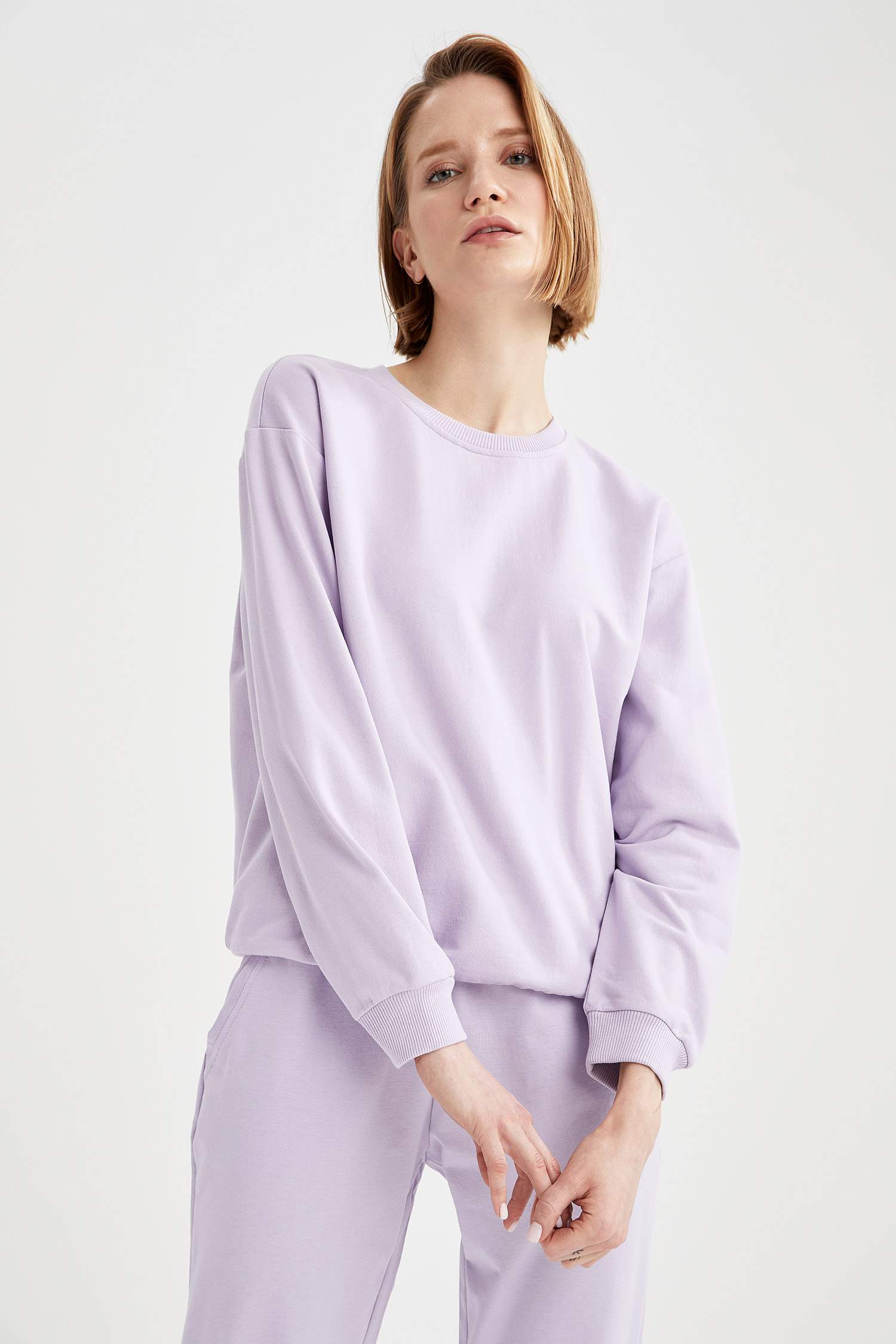 Regular Fit Bisiklet Yaka Basic Sweatshirt