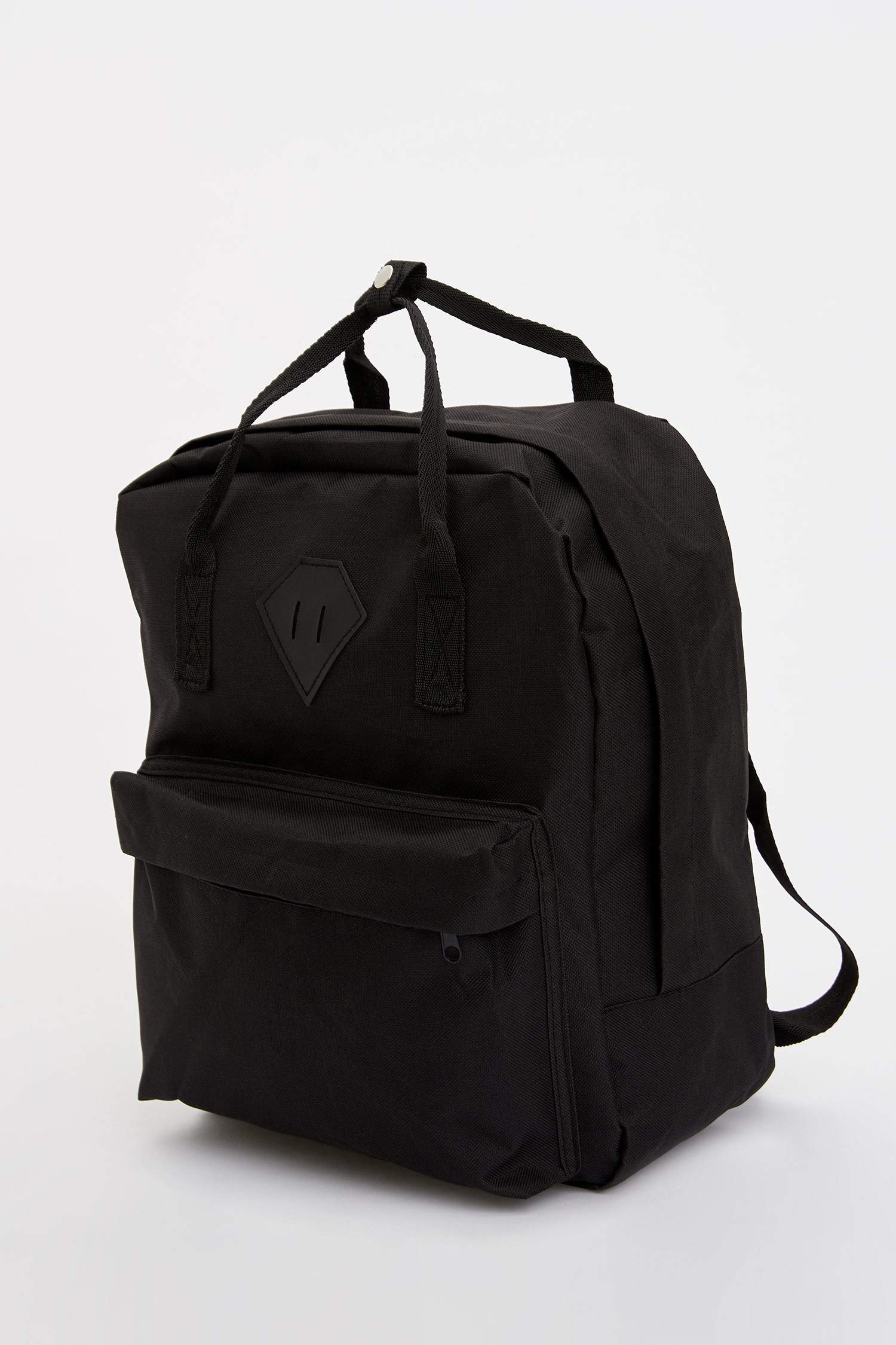 Defacto Baskılı Sırt Çantası. 2 Defacto Baskılı Sırt Çantası. 2