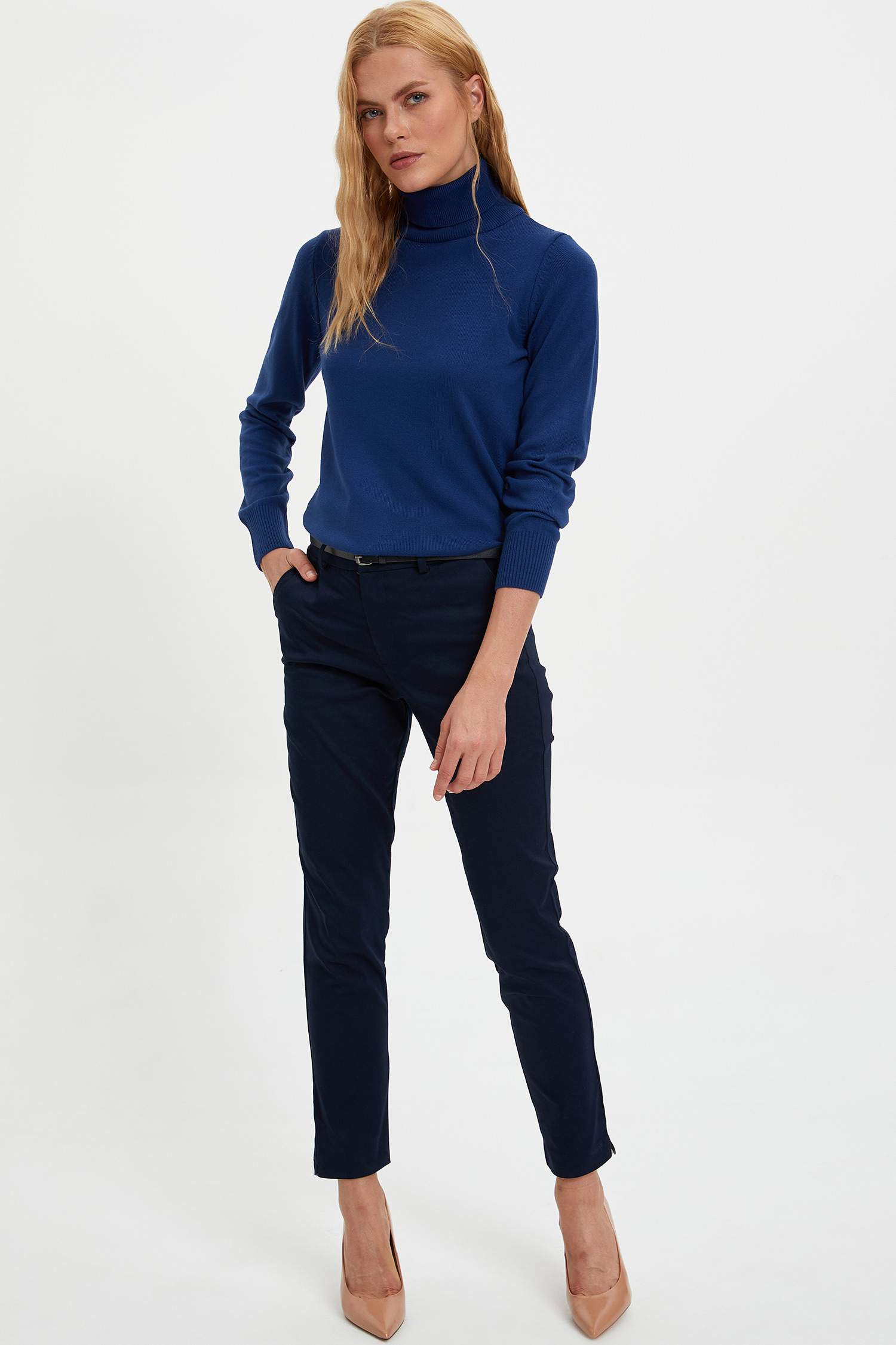 İnce Kemerli Slim Fit Dokuma Pantolon