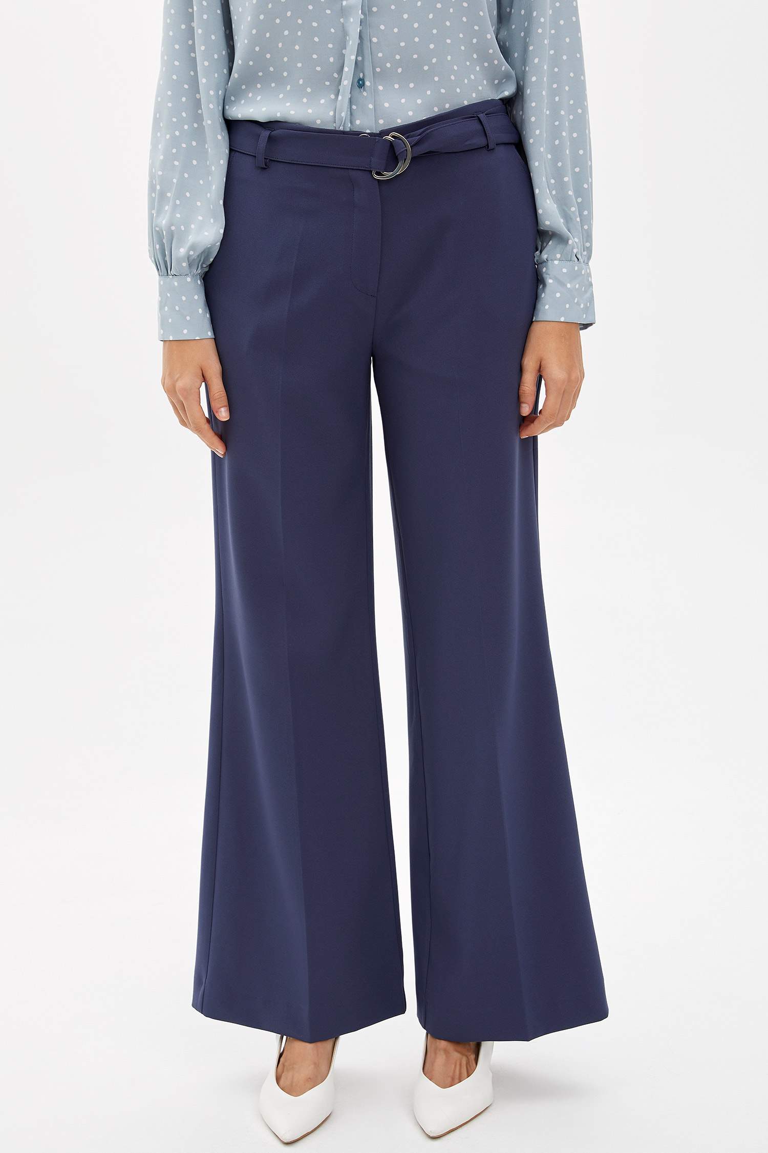 Kuşak Detaylı Pantolon
