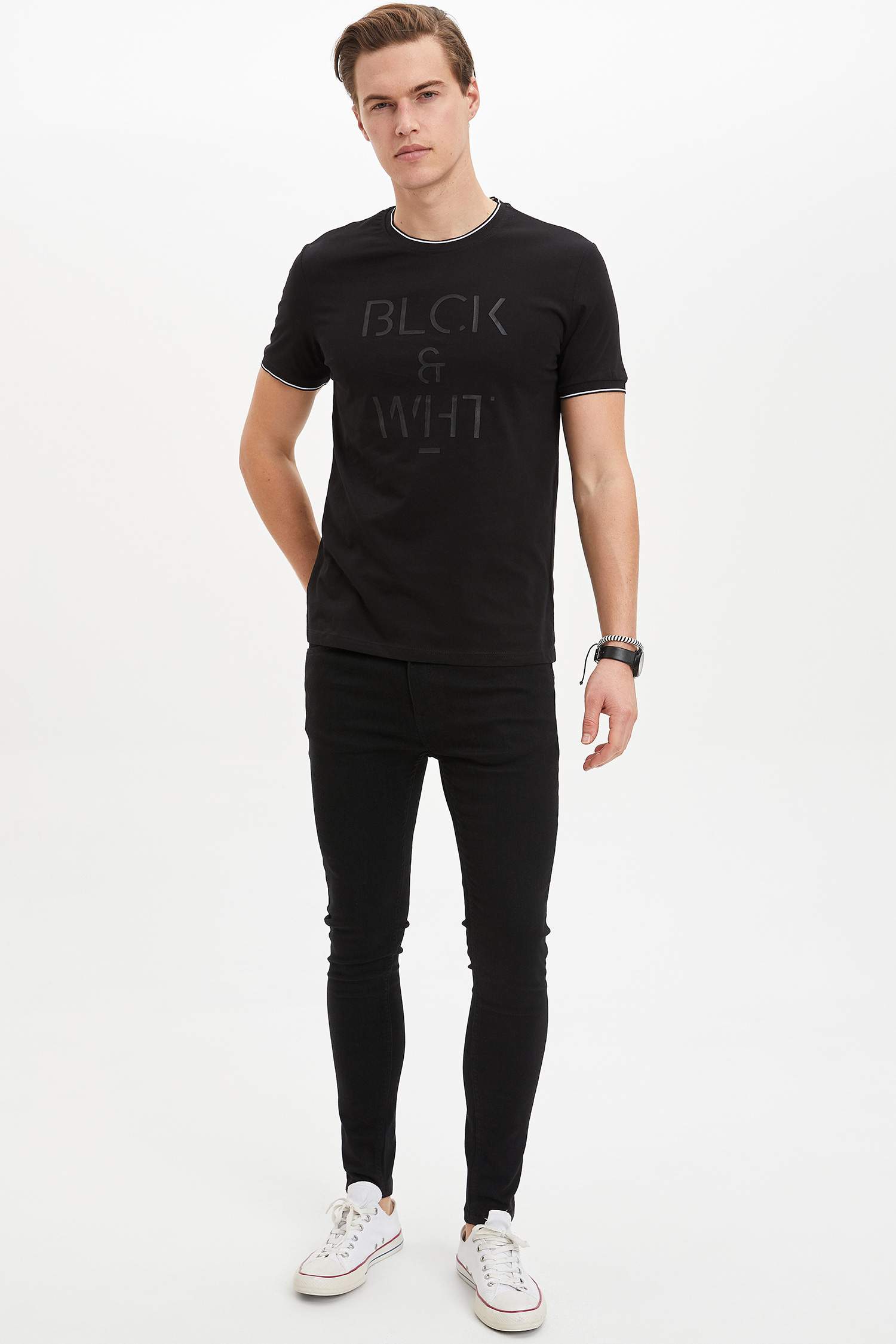 Yazı Baskılı Bisiklet Yaka Kısa Kollu Slim Fit Tişört