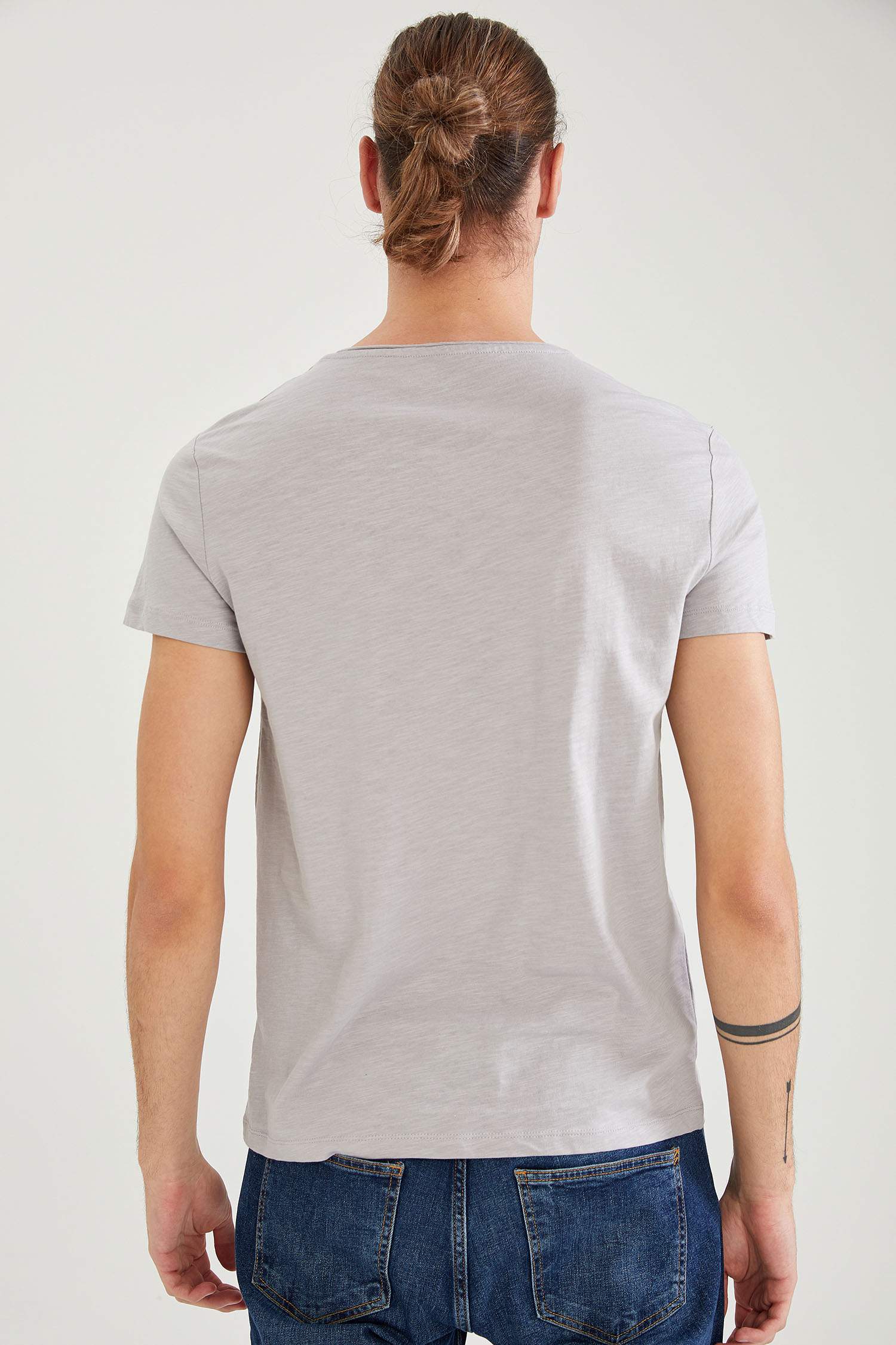 Slim Fit Bisiklet Yaka Basic Pamuklu Penye Tişört
