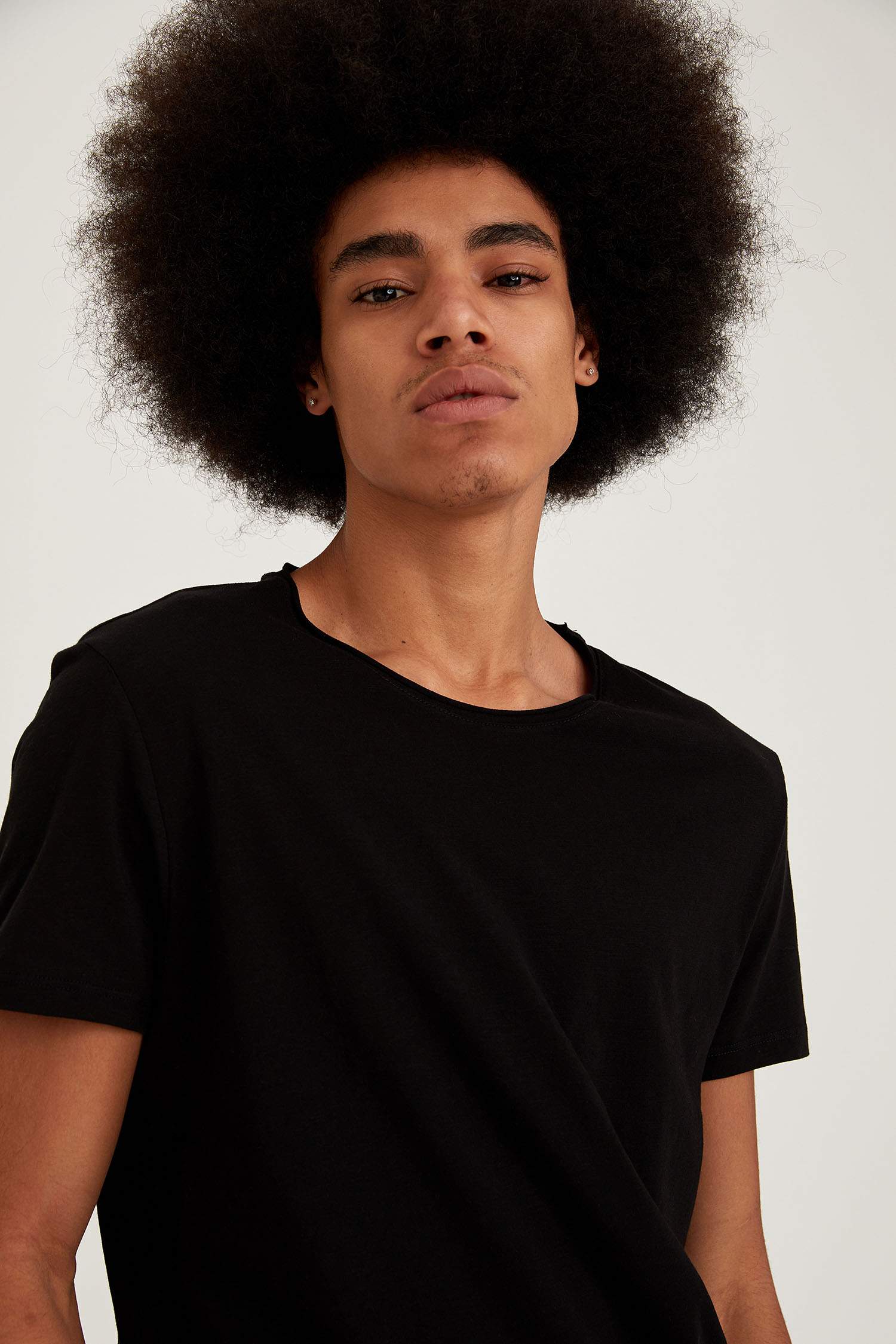 Slim Fit Bisiklet Yaka Basic Pamuklu Penye Tişört