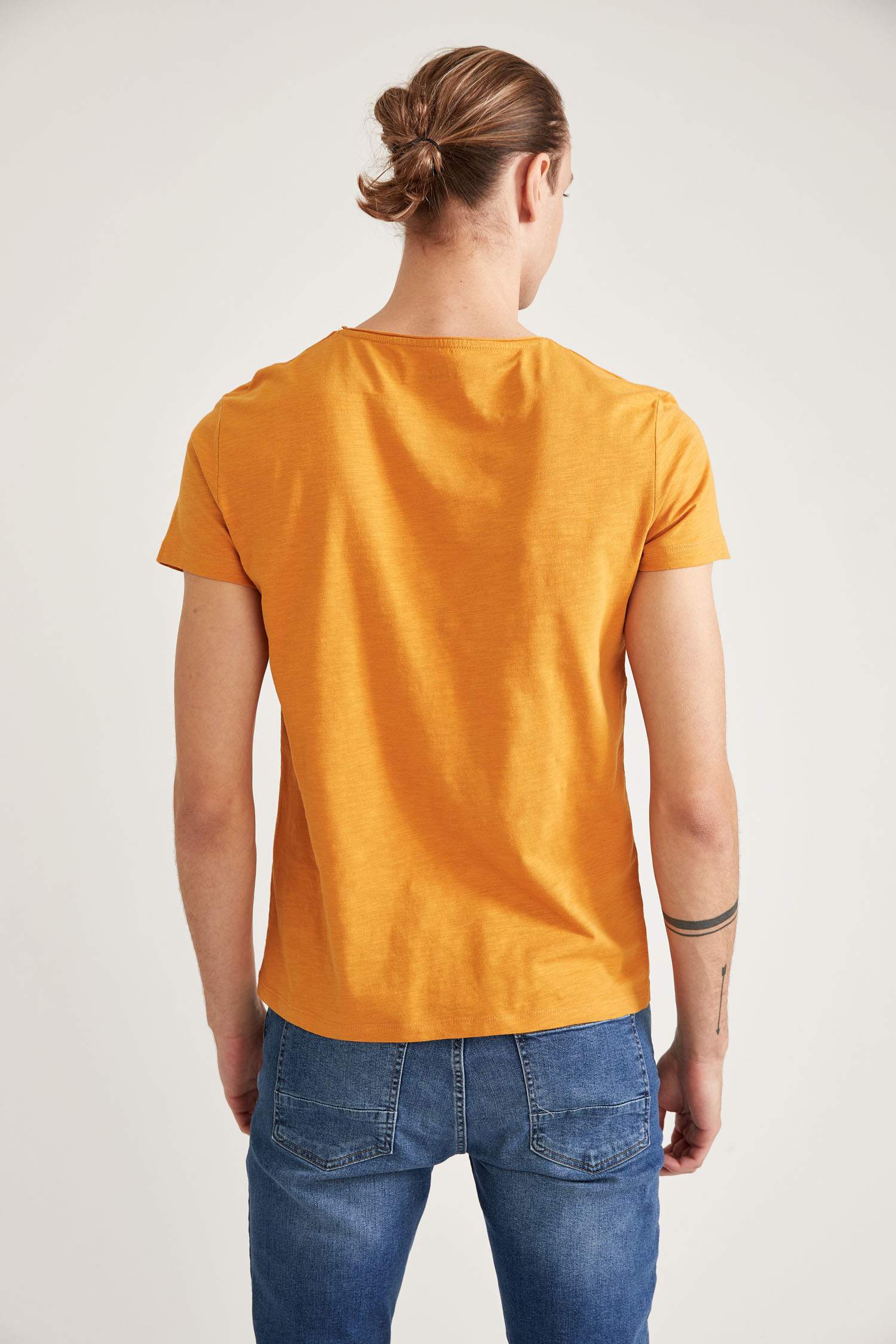 Slim Fit Bisiklet Yaka Basic Tişört