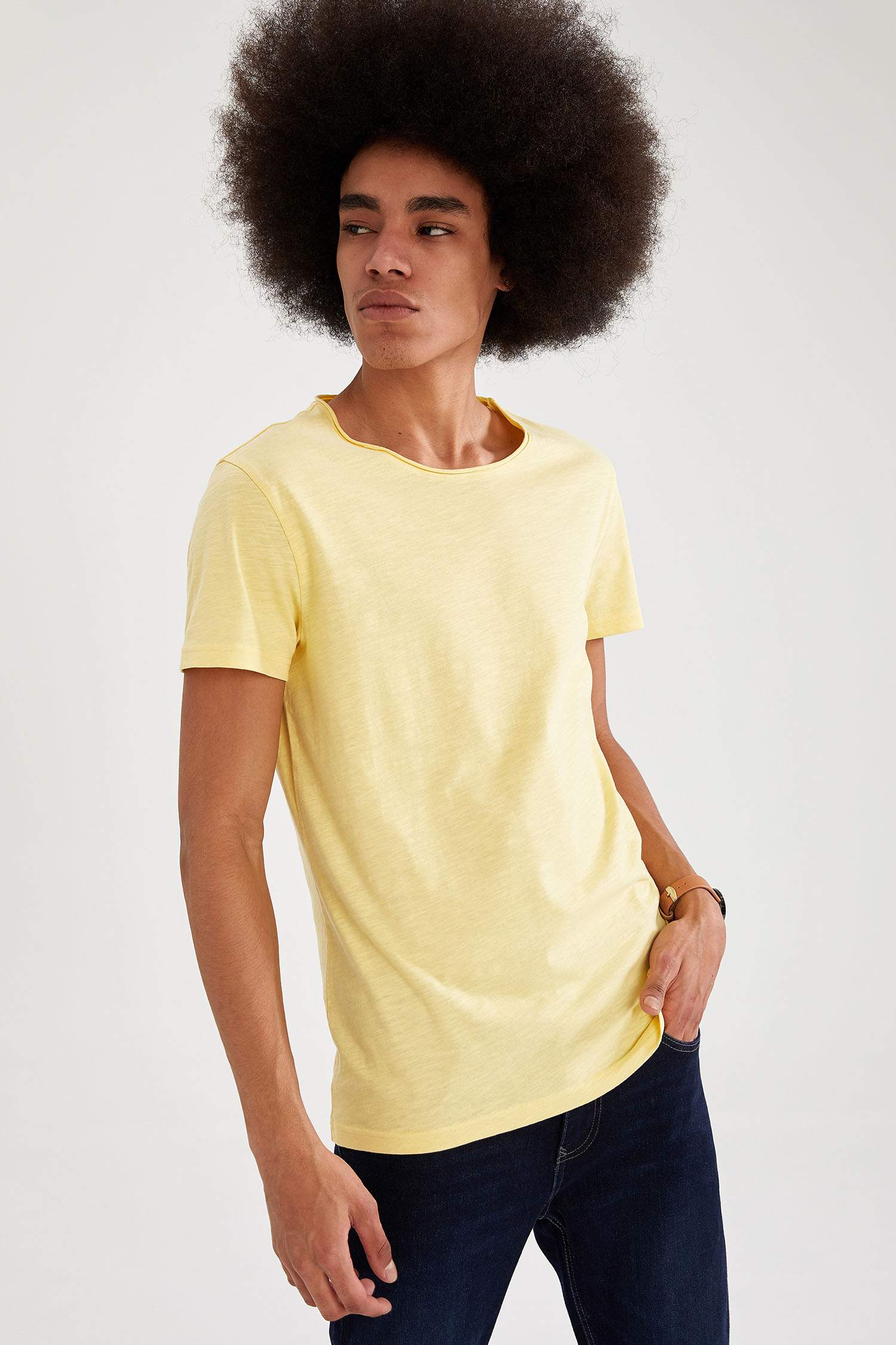 Slim Fit Bisiklet Yaka Basic Tişört