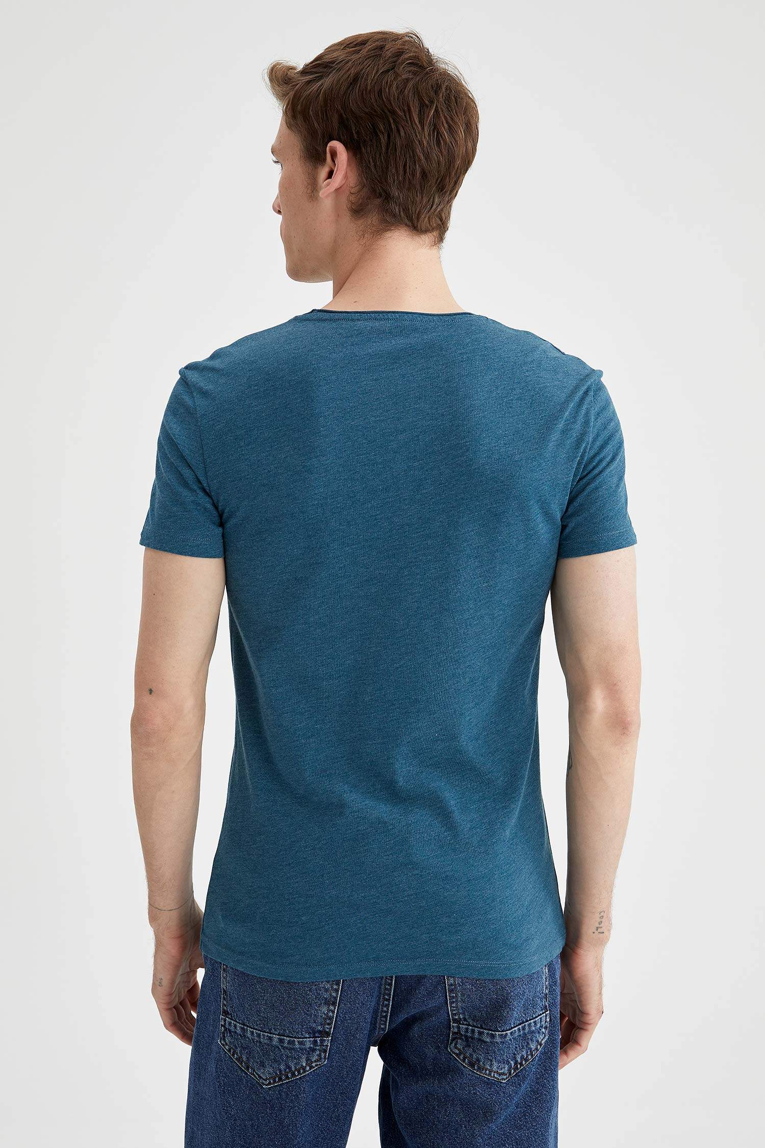 Slim Fit Bisiklet Yaka Basic Kısa Kollu Tişört