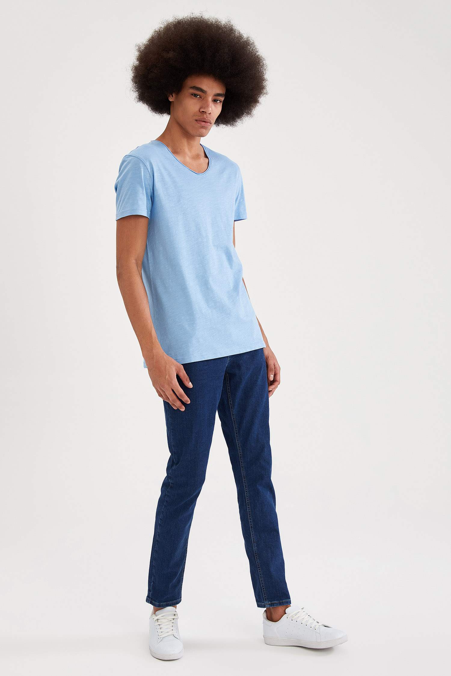 Slim Fit V Yaka Basic Kısa Kollu Pamuklu Penye Tişört