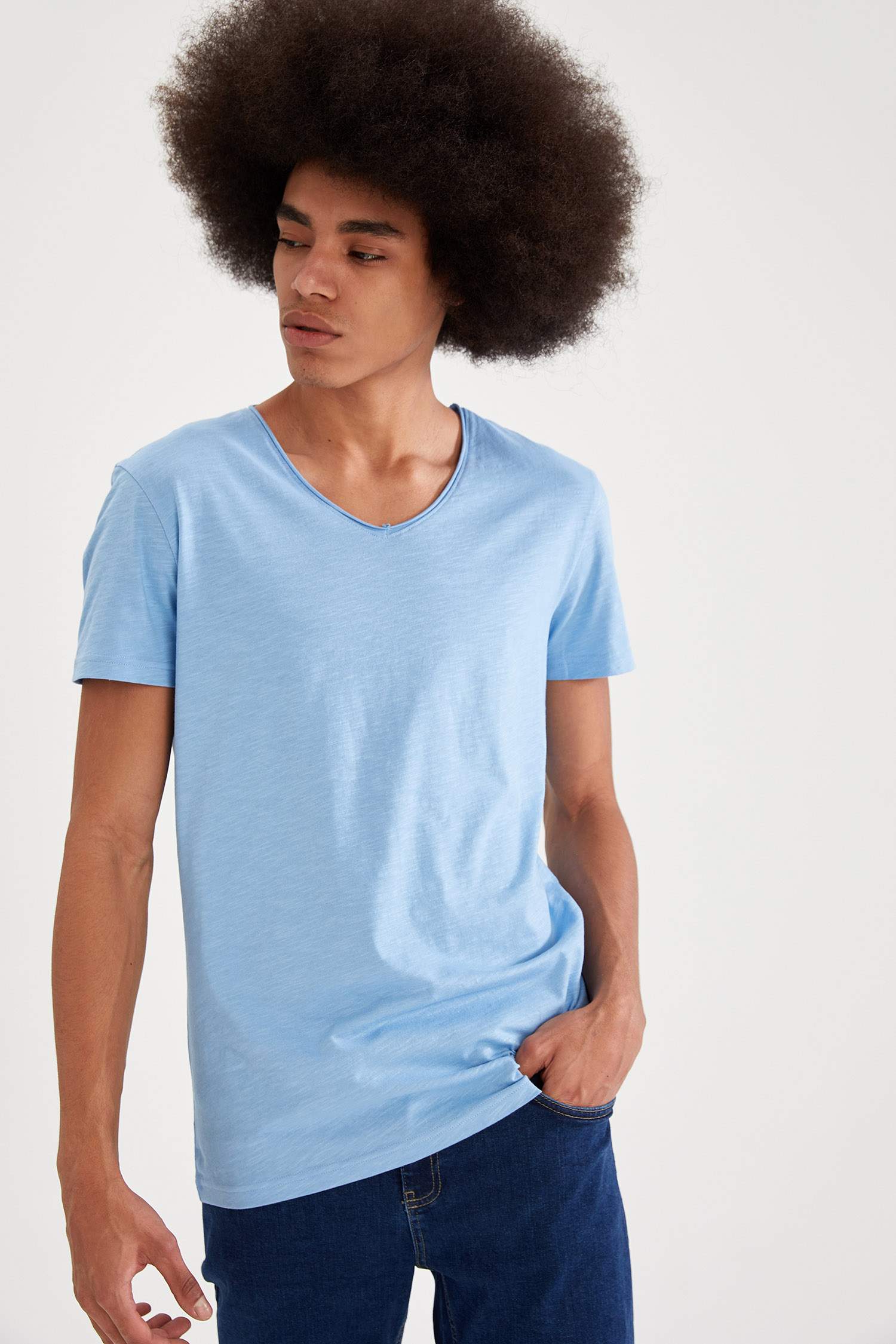 Slim Fit V Yaka Basic Kısa Kollu Pamuklu Penye Tişört