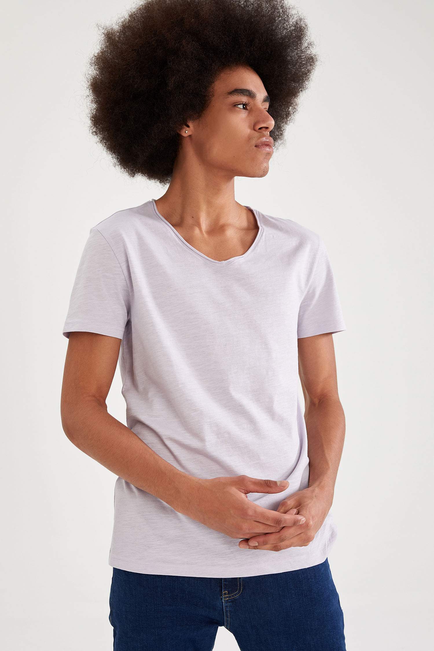 Slim Fit V Yaka Basic Kısa Kollu Pamuklu Penye Tişört