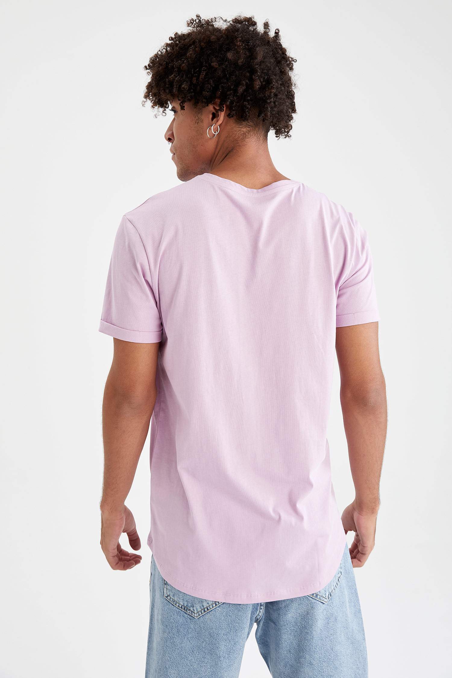 Long Fit Uzun Bisiklet Yaka Basic Tişört.