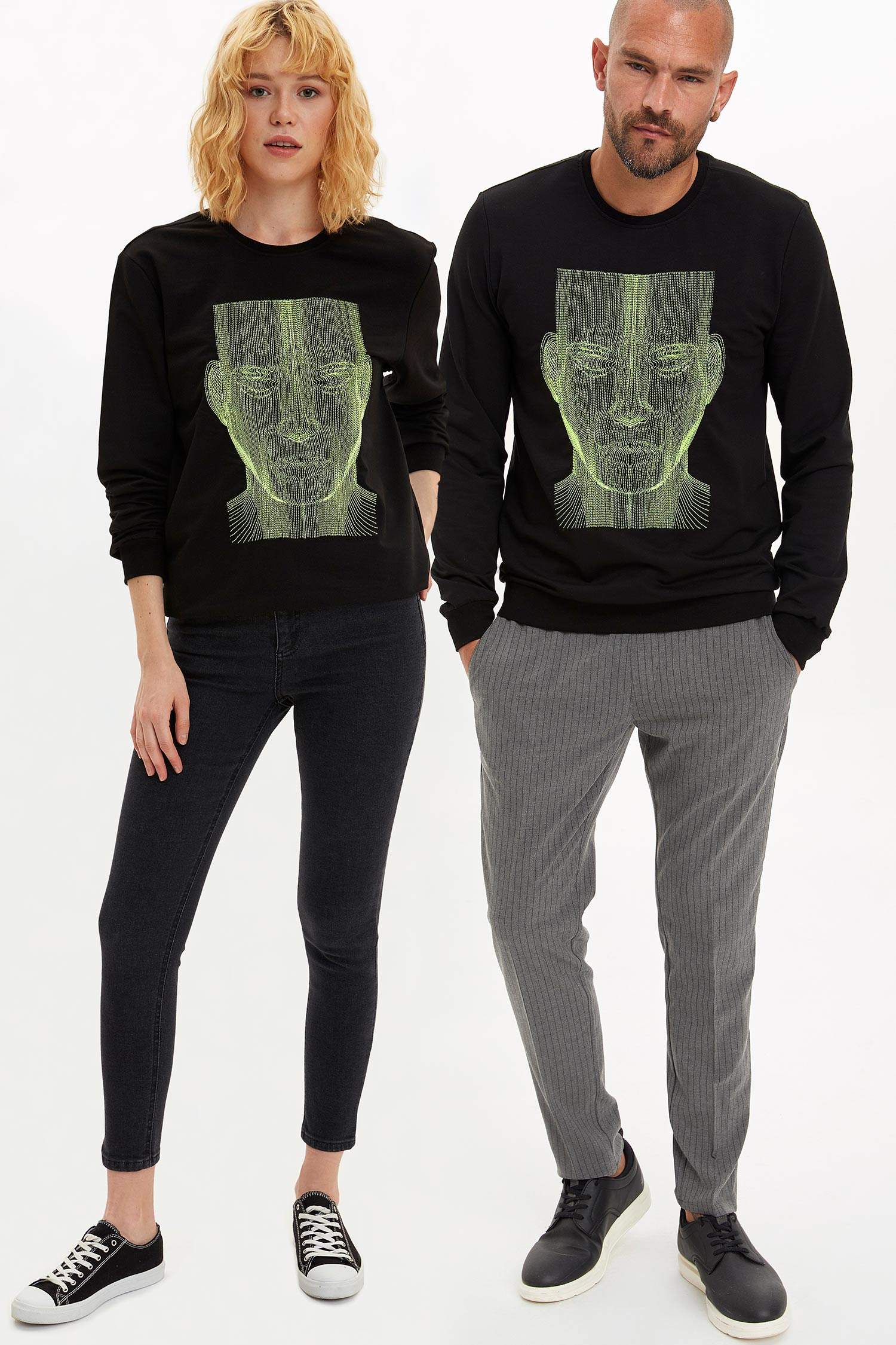 Slim Fit Bisiklet Yaka Cepsiz Pamuklu Uzun Kollu Sweatshirt