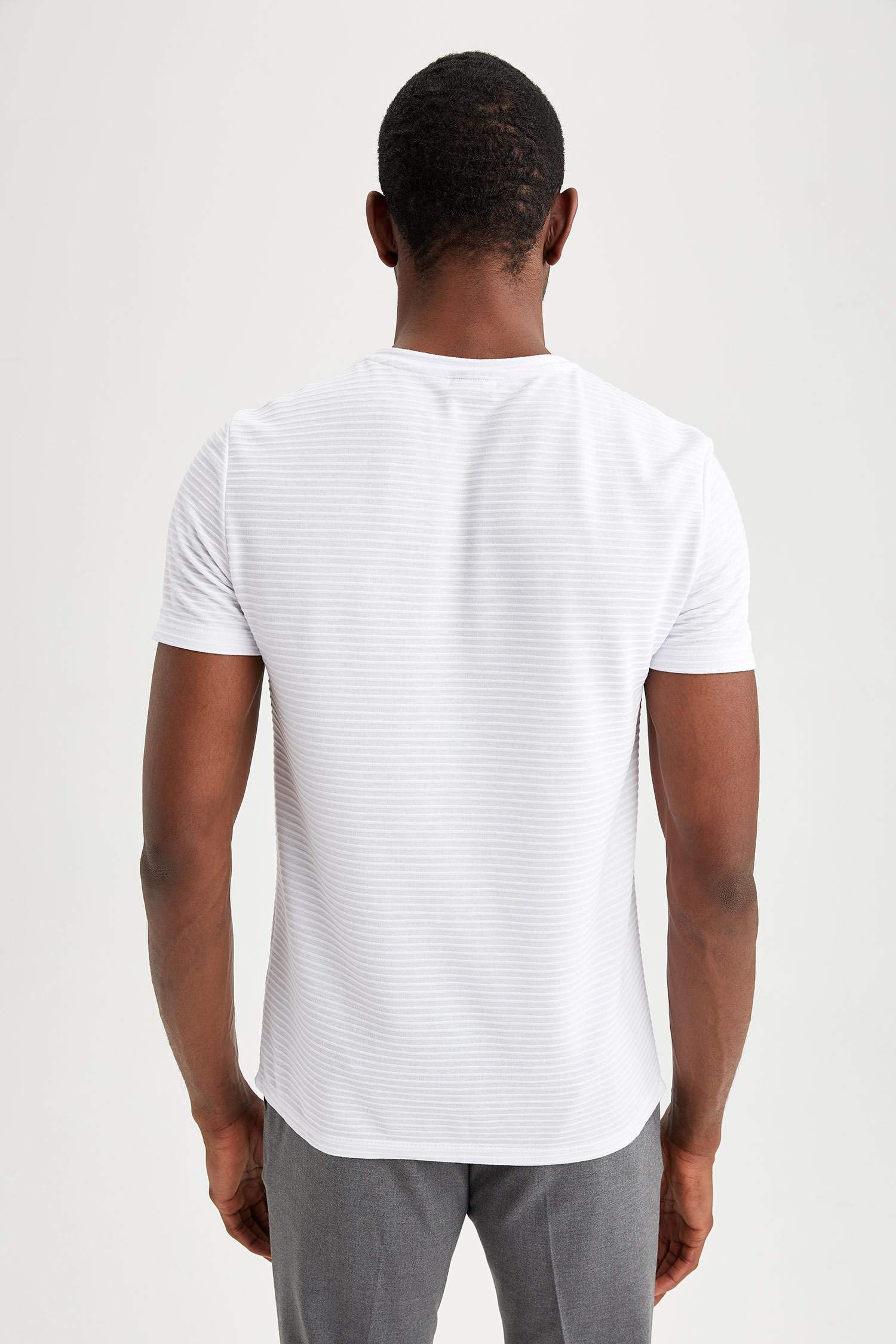 Slim Fit Bisiklet Yaka Basic Kısa Kollu Tişört