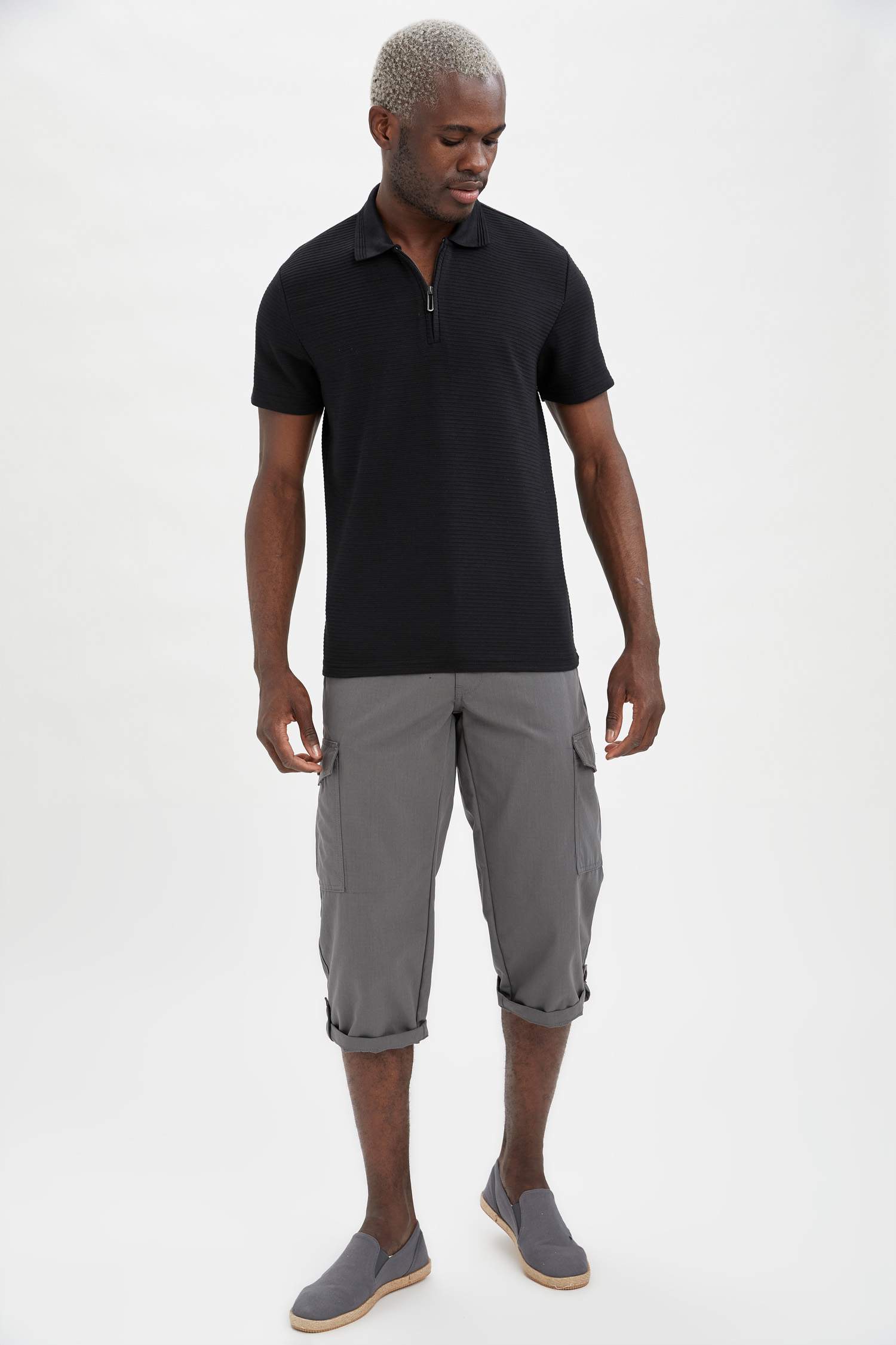 Slim Fit Fermuarlı Polo Yaka Kısa Kollu Siyah Tişört