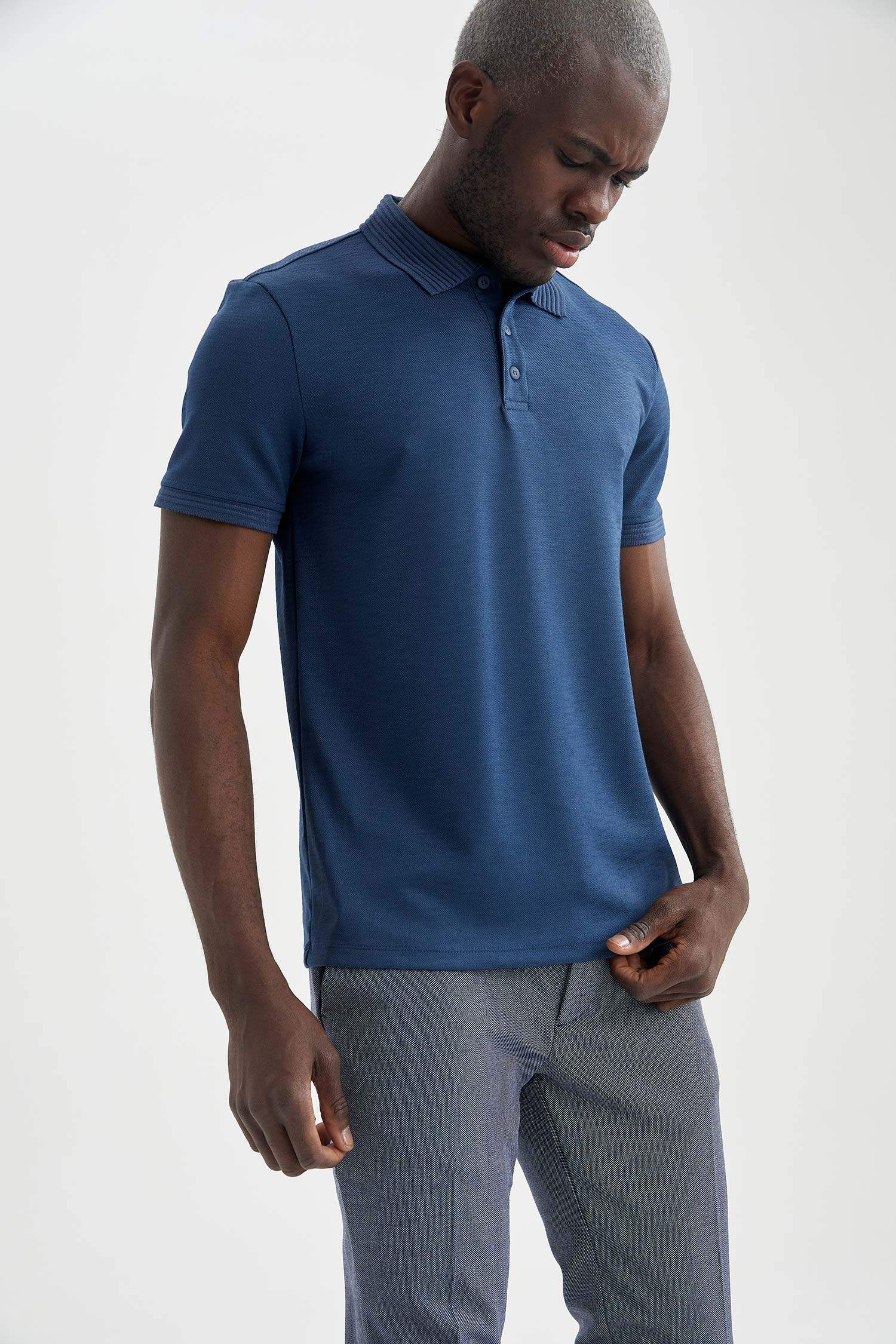 Slim Fit Polo Yaka Kısa Kollu Tişört