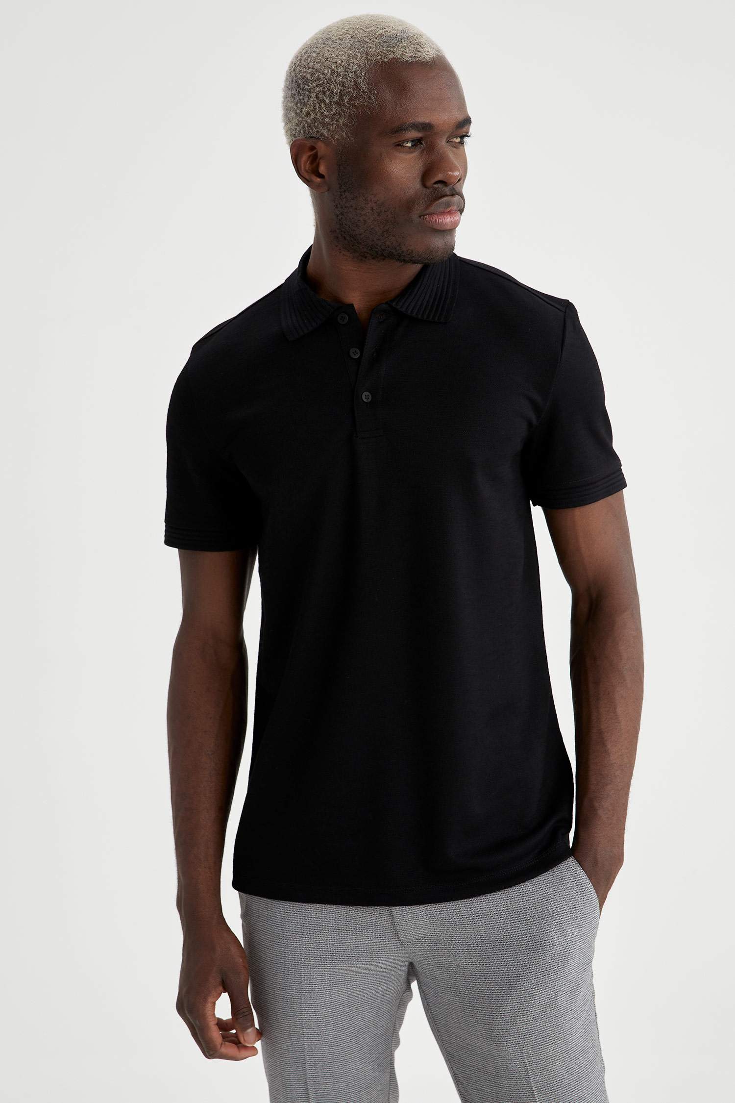 Slim Fit Polo Yaka Kısa Kollu Siyah Tişört