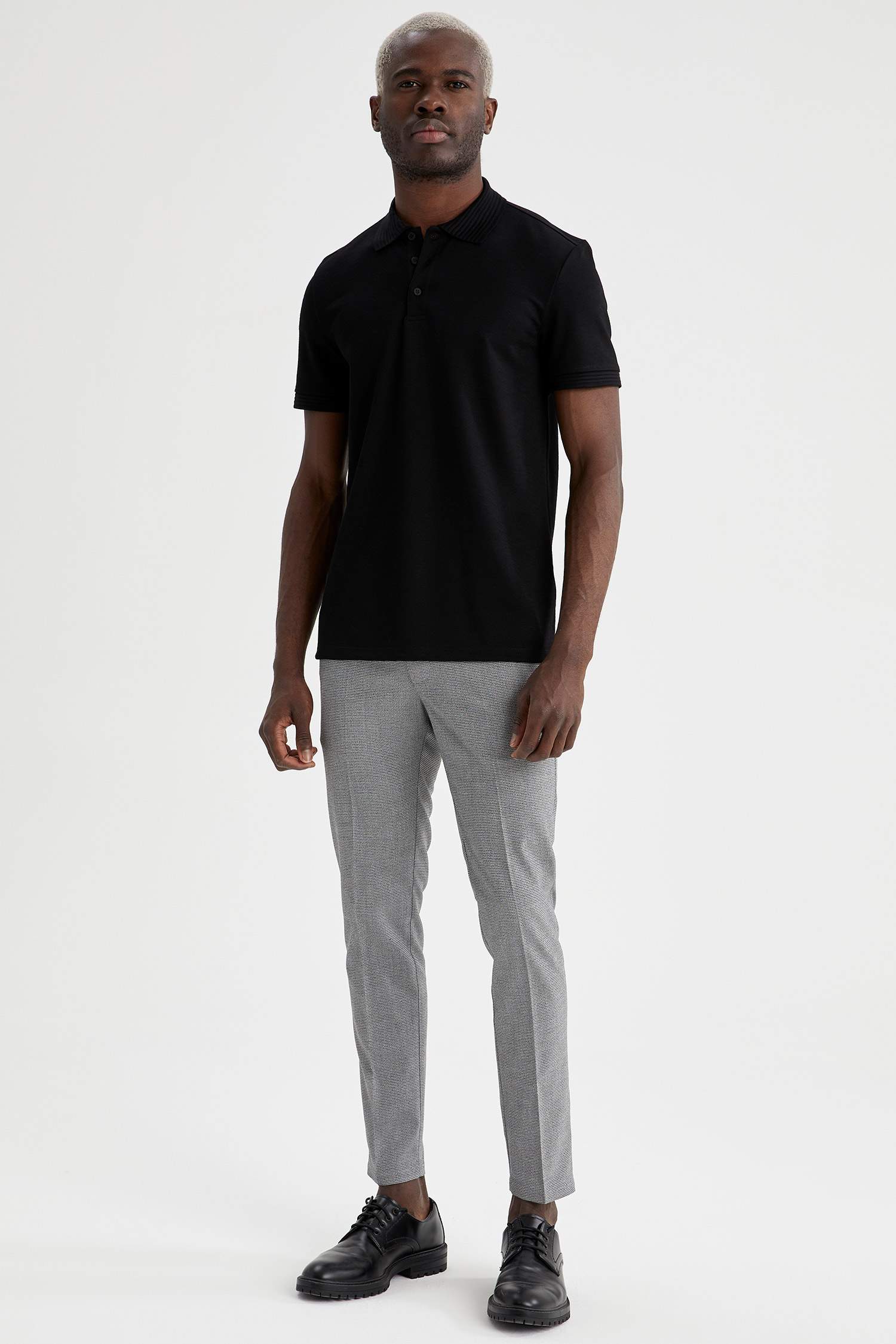 Slim Fit Polo Yaka Kısa Kollu Siyah Tişört