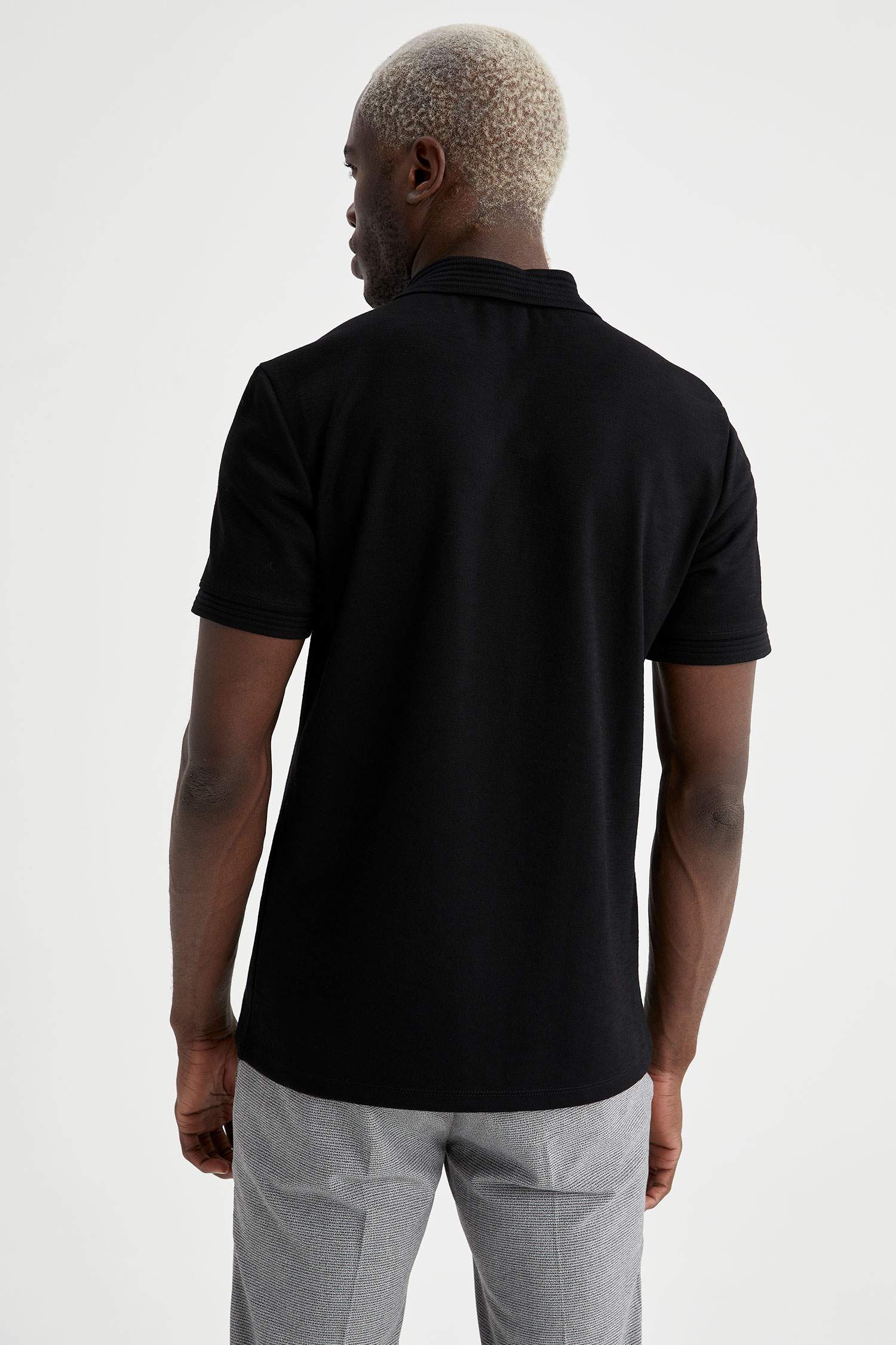 Slim Fit Polo Yaka Kısa Kollu Siyah Tişört