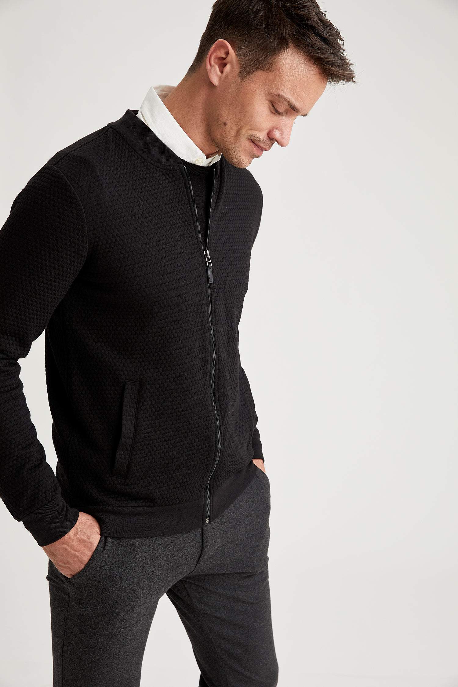 Slim Fit Fermuarlı Kolej Yaka Hırka