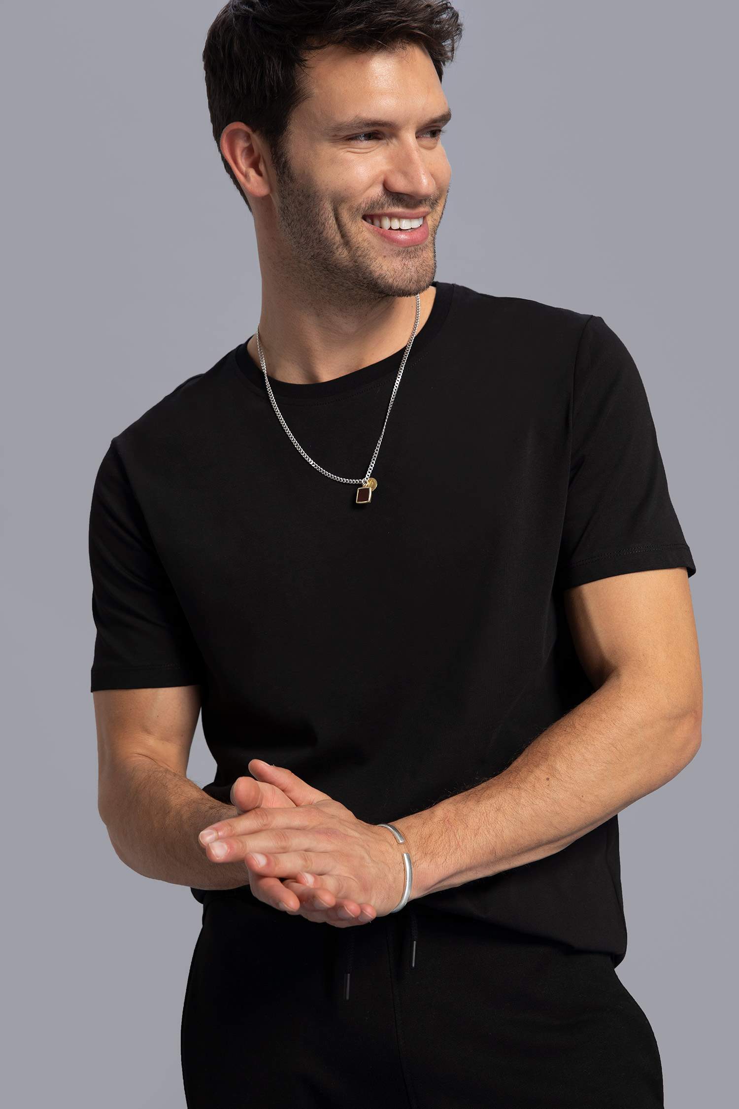 Regular Fit Basic Bisiklet Yaka Basic Tişört