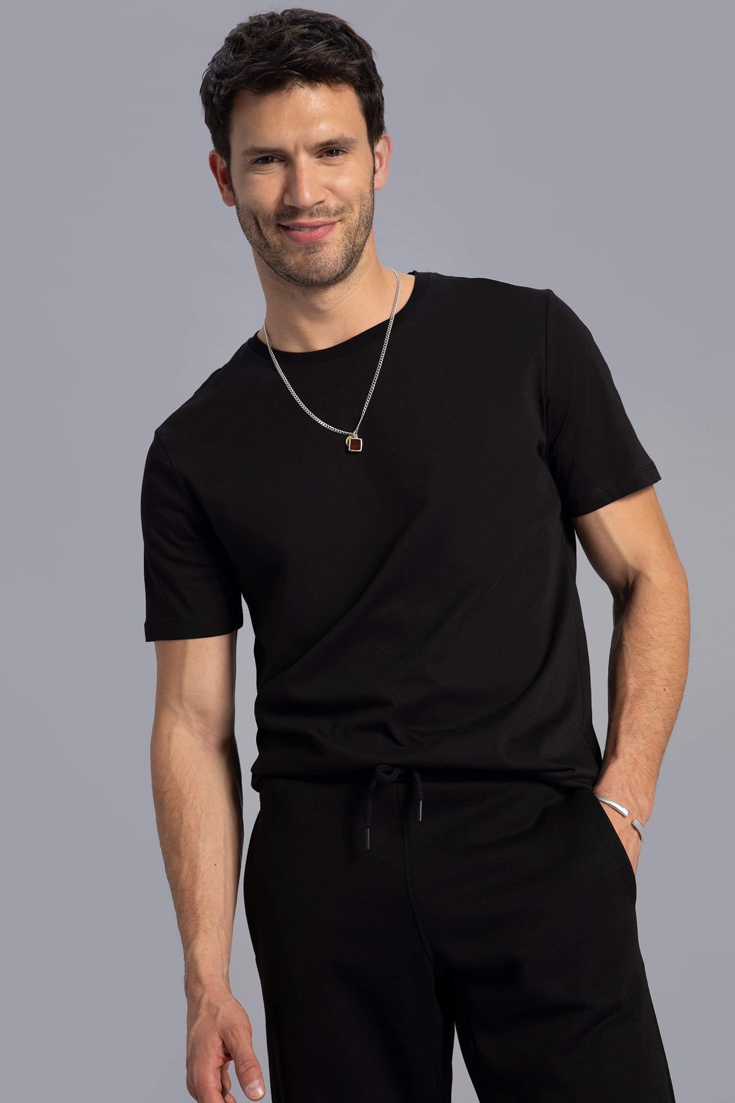 Regular Fit Basic Bisiklet Yaka Basic Tişört