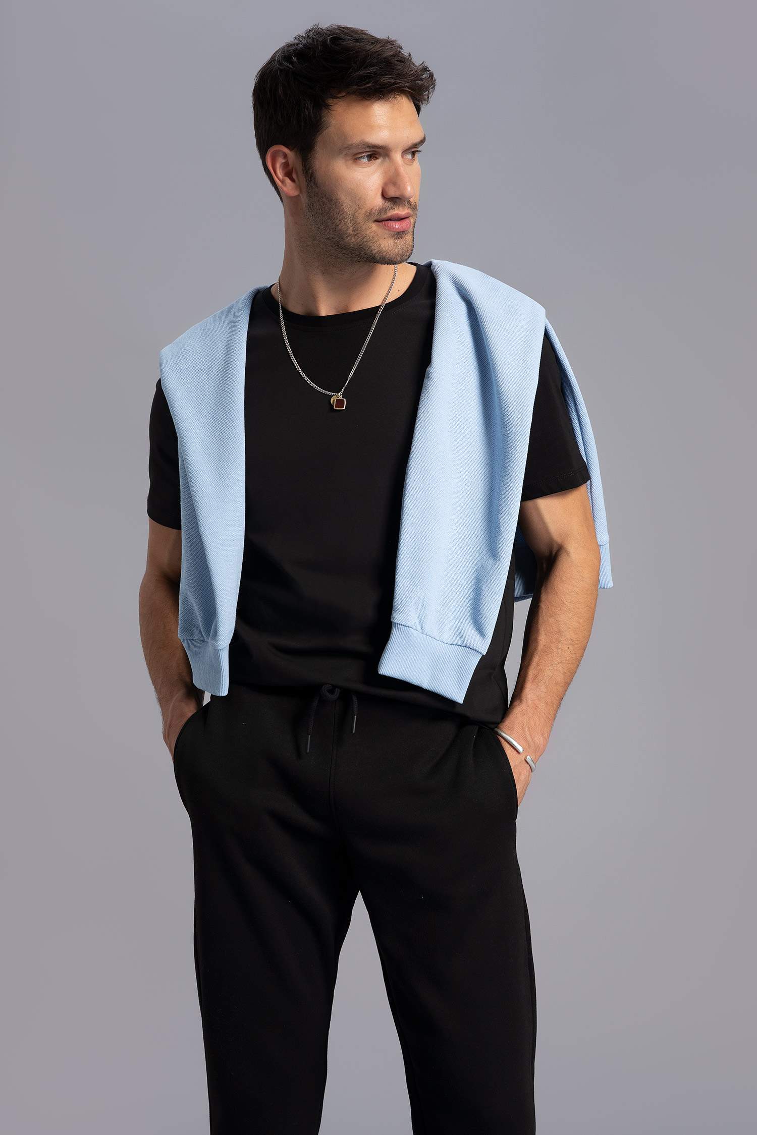Regular Fit Basic Bisiklet Yaka Basic Tişört
