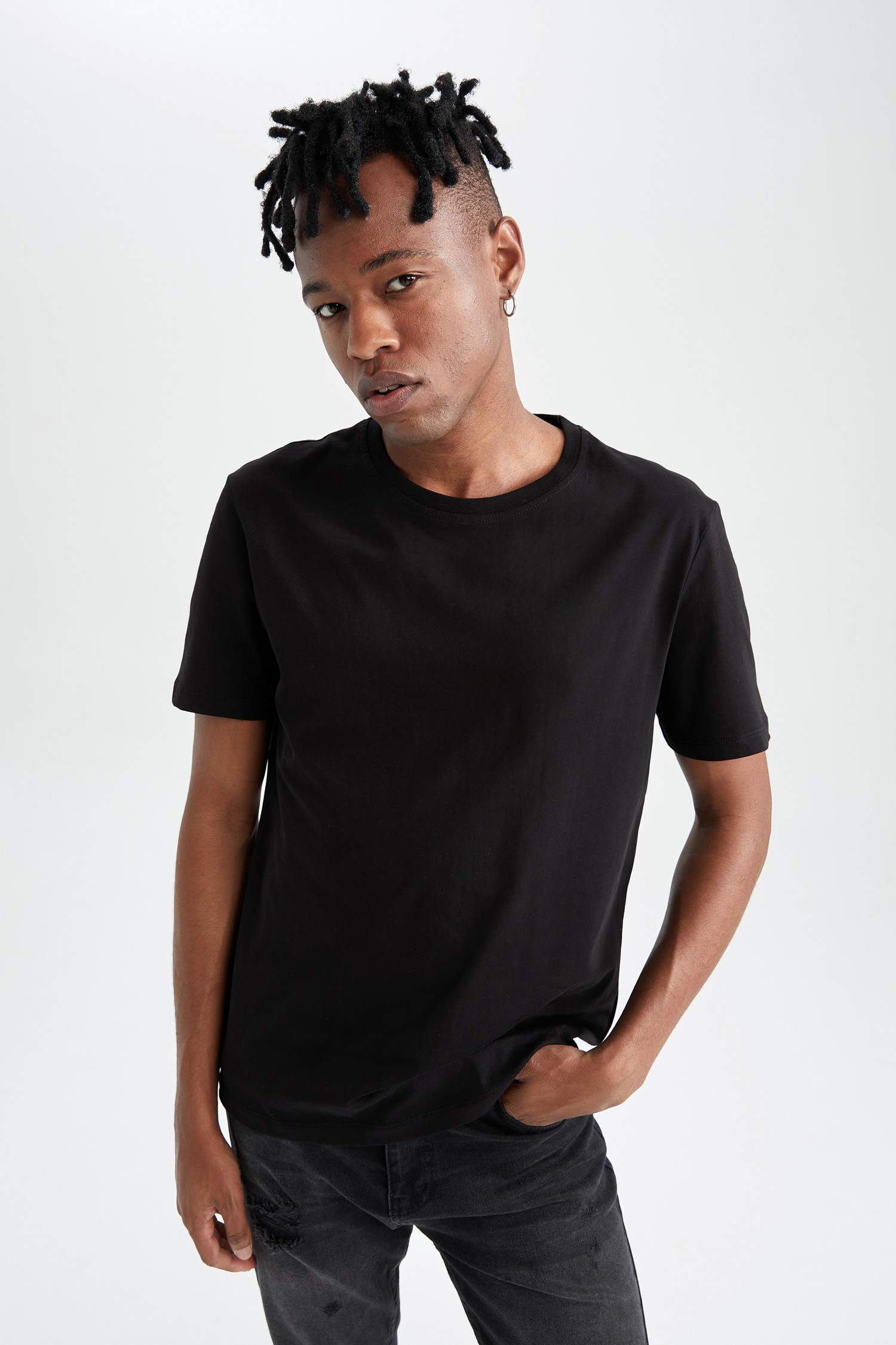 Regular Fit Basic Bisiklet Yaka Basic Tişört