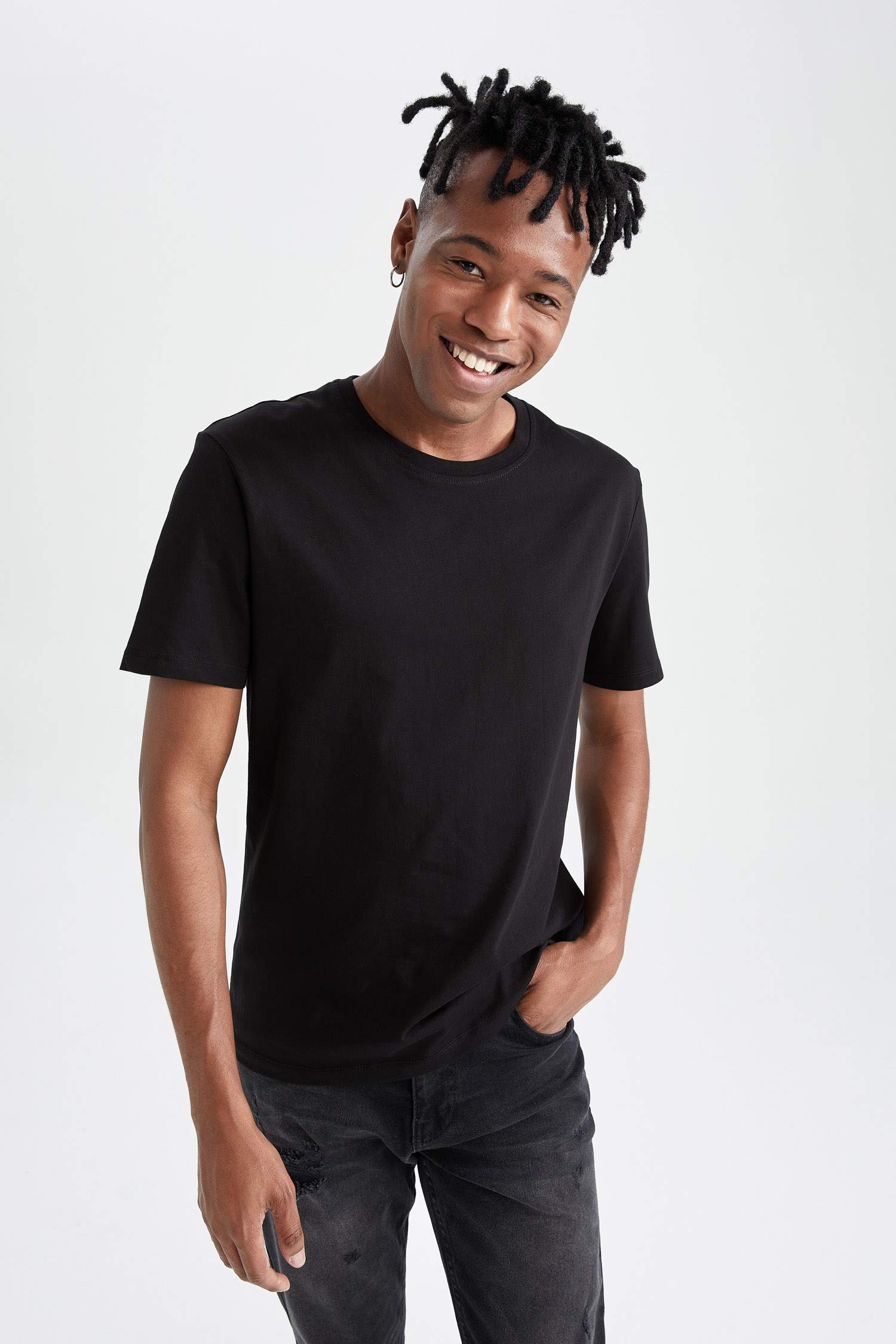 Regular Fit Basic Bisiklet Yaka Basic Tişört