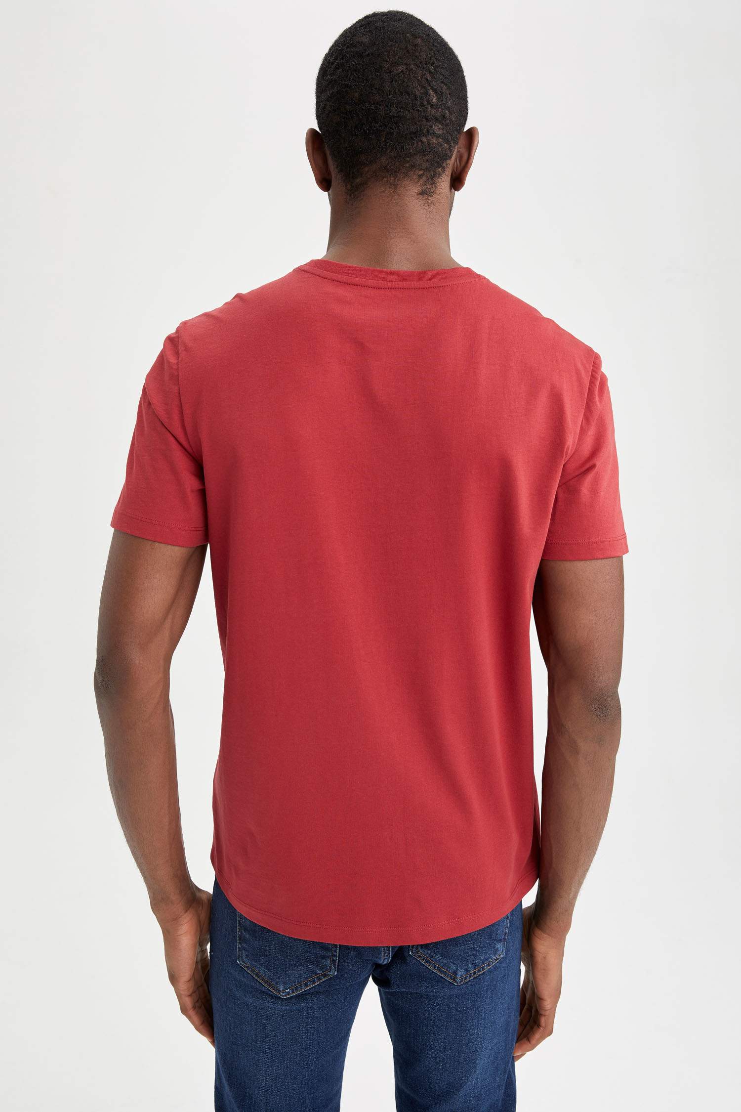 Regular Fit Basic Bisiklet Yaka Basic Tişört