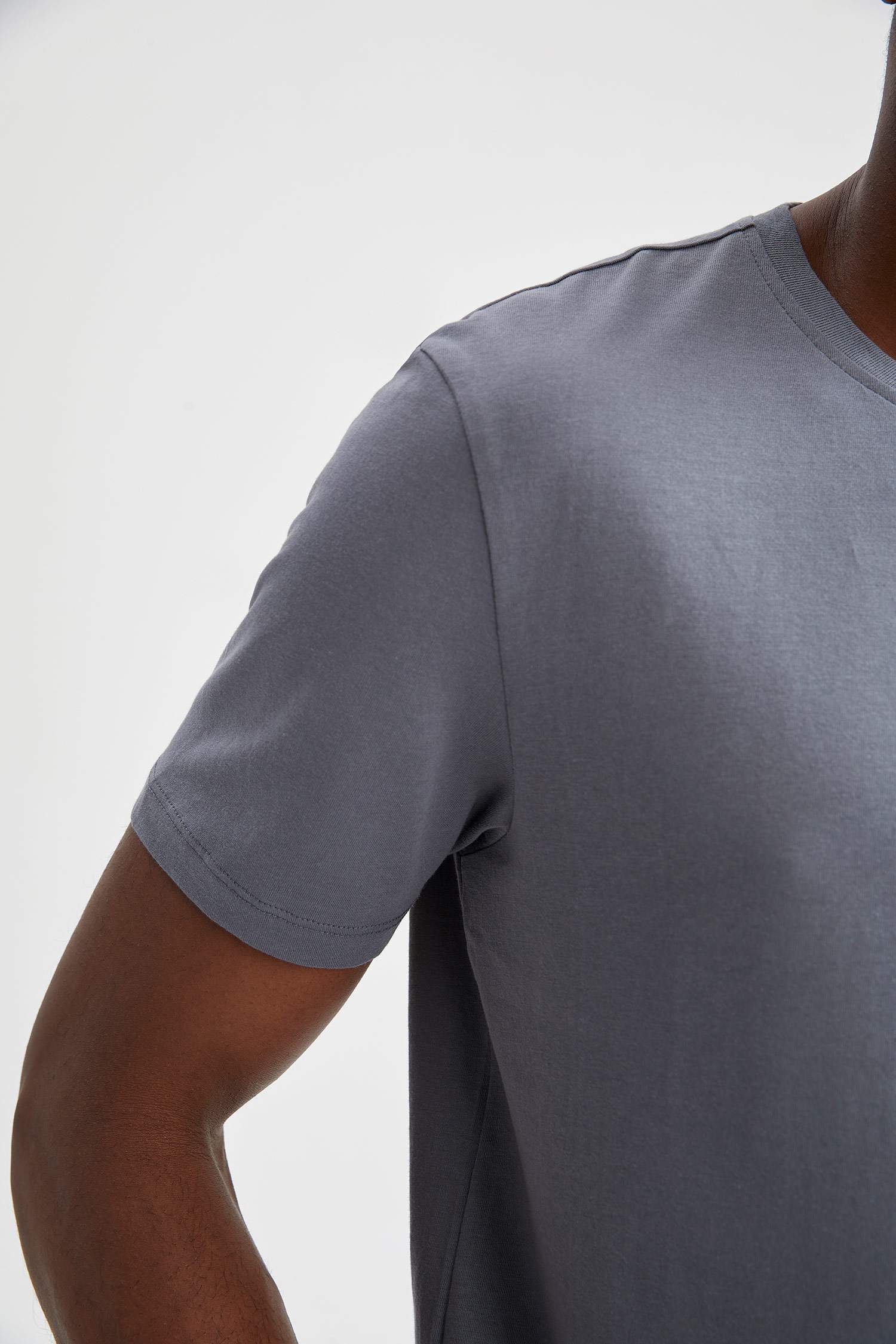 Regular Fit Basic Bisiklet Yaka Basic Tişört