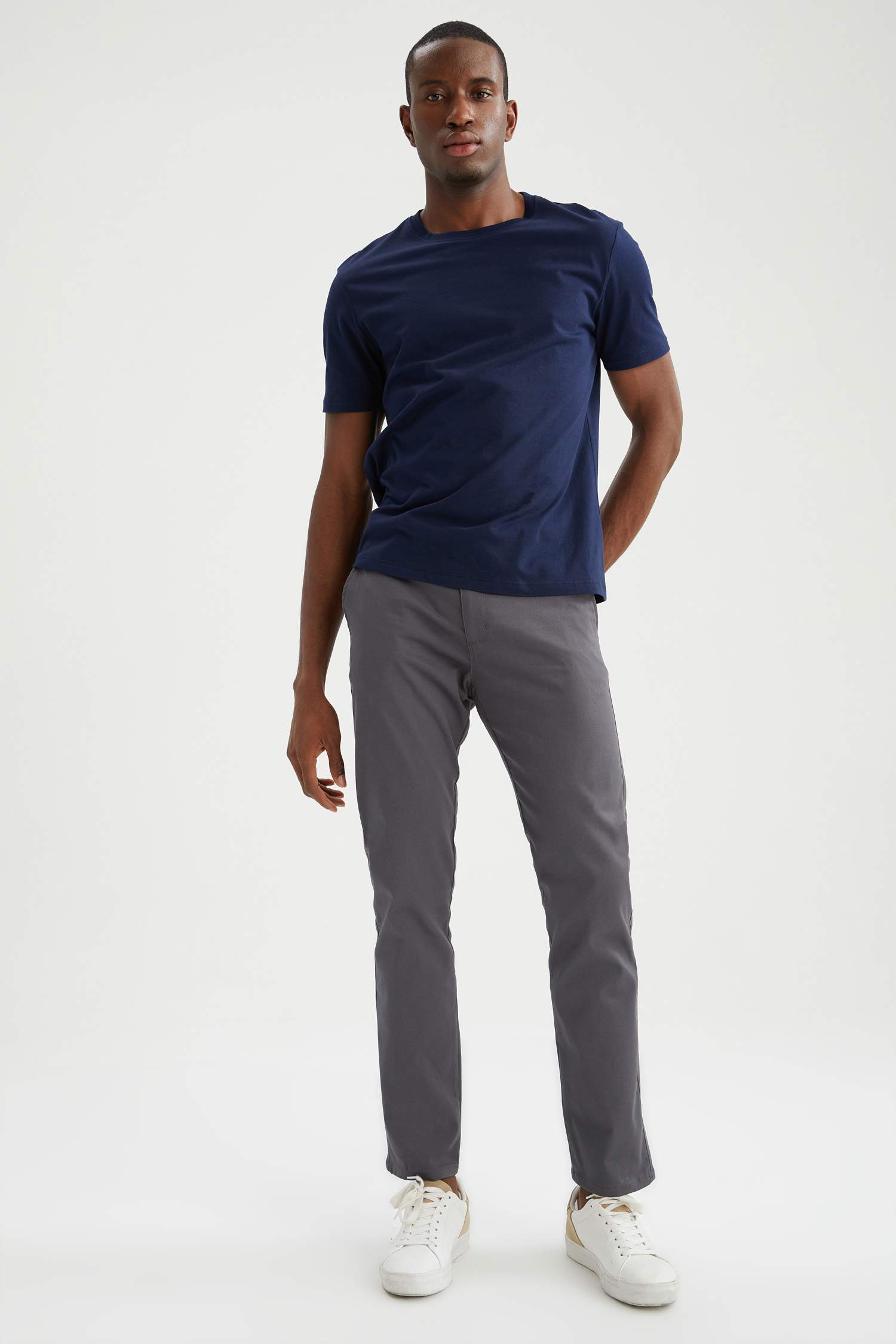 Regular Fit Basic Bisiklet Yaka Basic Tişört