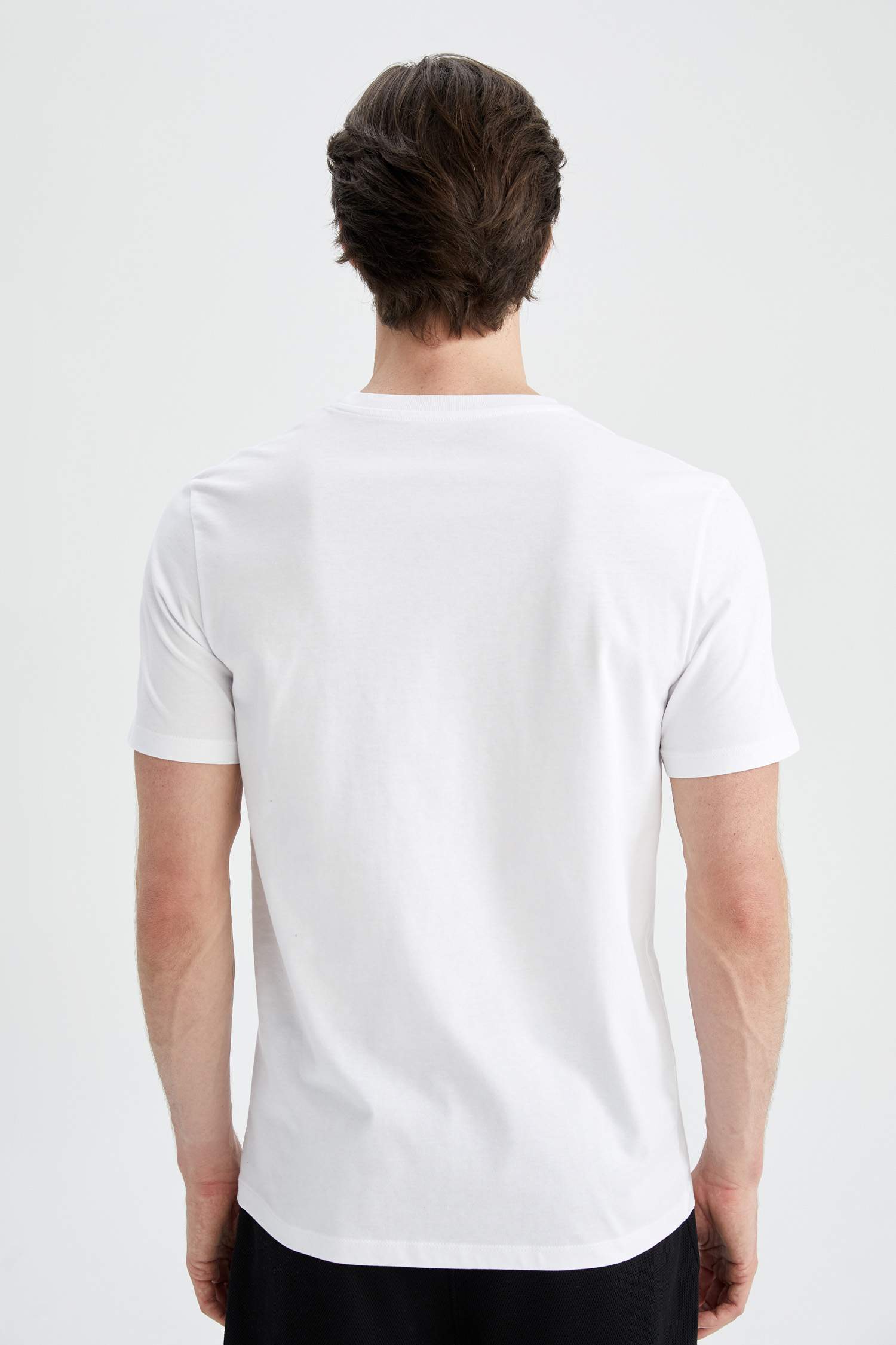 Regular Fit Basic Bisiklet Yaka Basic Tişört