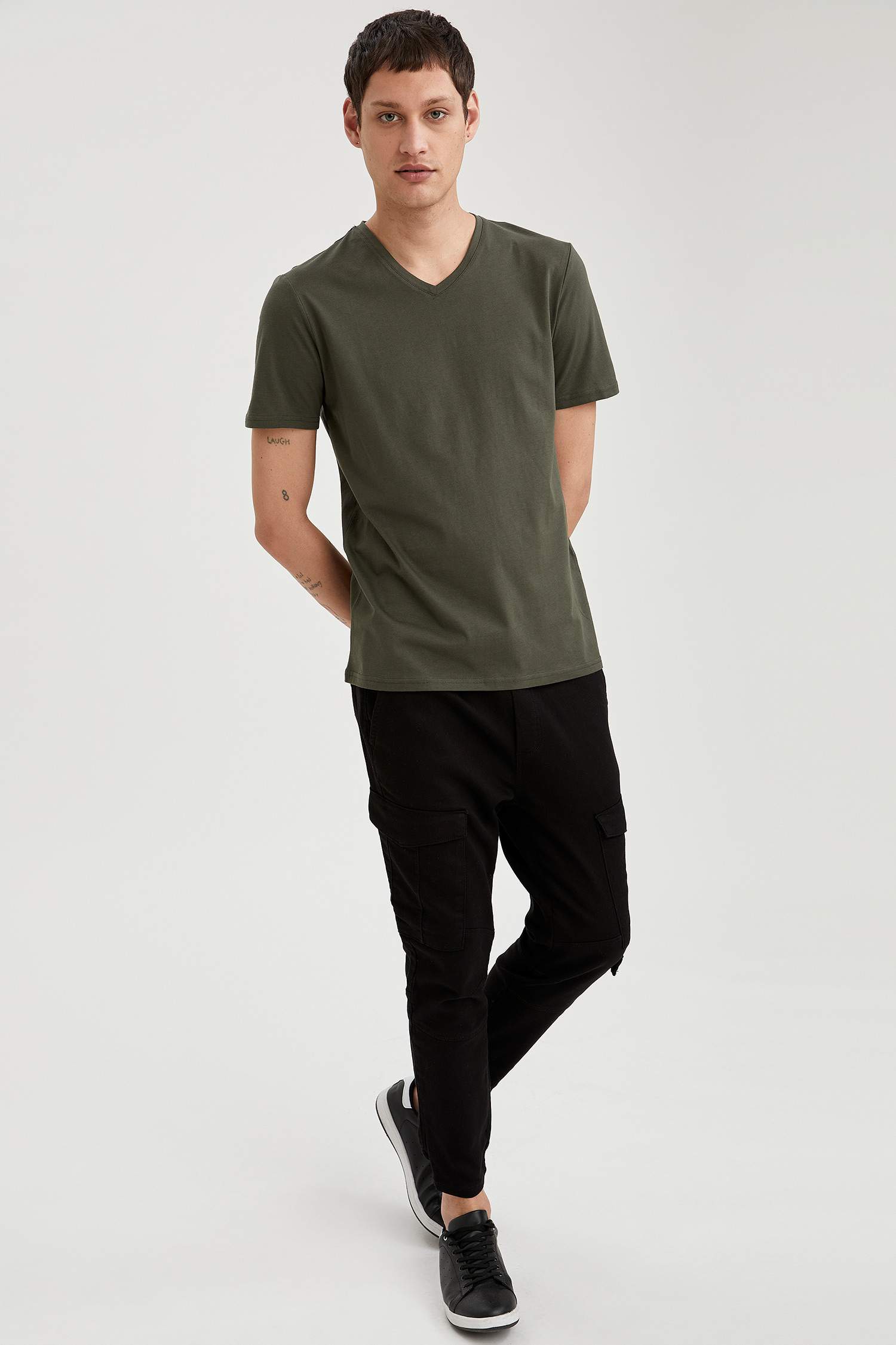 Slim Fit V Yaka Basic Haki Tişört