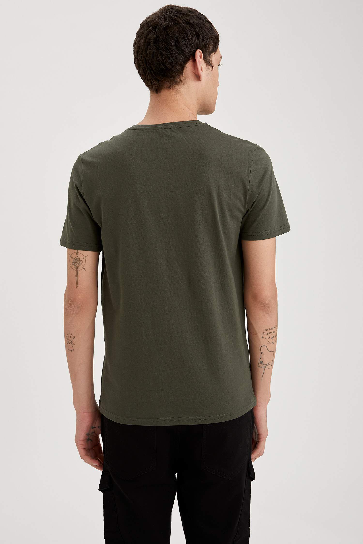 Slim Fit V Yaka Basic Haki Tişört